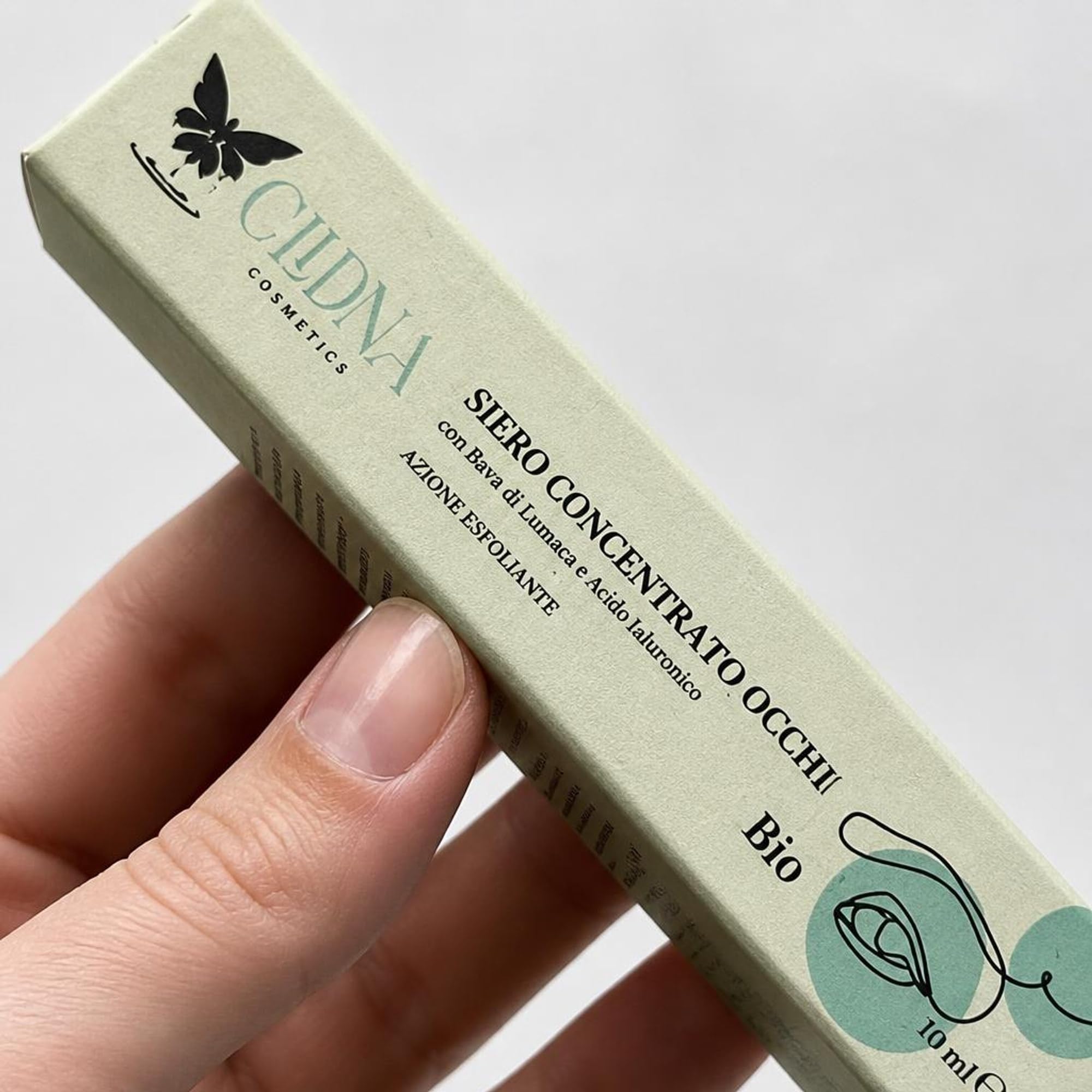 Contorno Occhi Antirughe | Siero Concentrato con Bava di Lumaca e Acido Ialuronico | Roll-On ad Azione Esfoliante, Elasticizzante e Anti-Borse | Formula Bio Naturale | 10ml Made in italy
