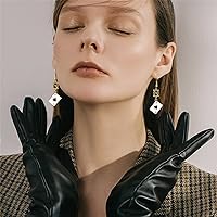 Vista 4 de Aretes largos hipoalergénicos chapados en oro de 18 quilates con diseño de corazones largos y espadas A Ace para jugar a las cartas de juego