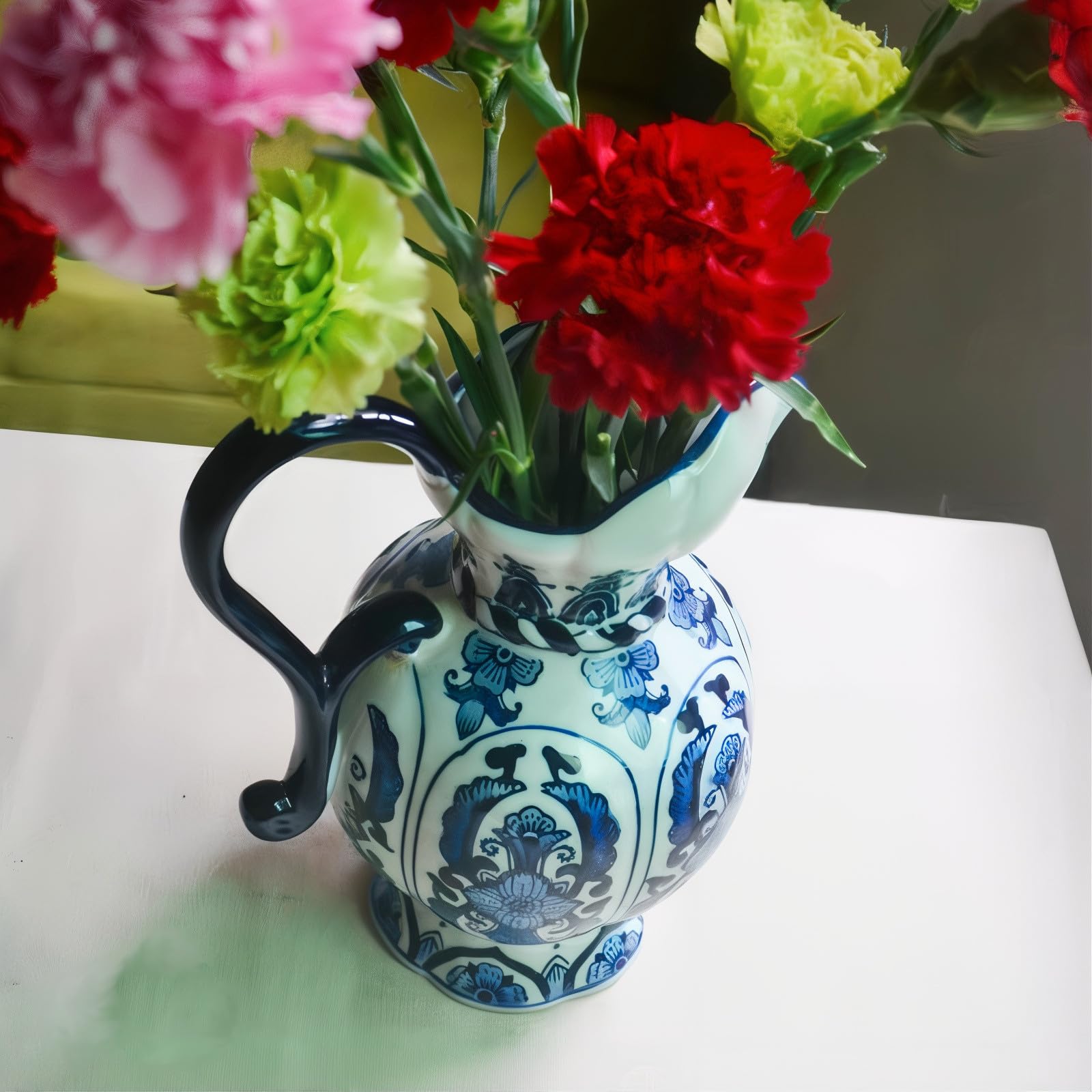 Krug aus feinem Porzellan, blau und weiß, vielseitige Heimdekoration für Kaminsims oder Tafelaufsatz, ideal als Wasserkrug oder Blumenvase, Keramikkrug mit Griff