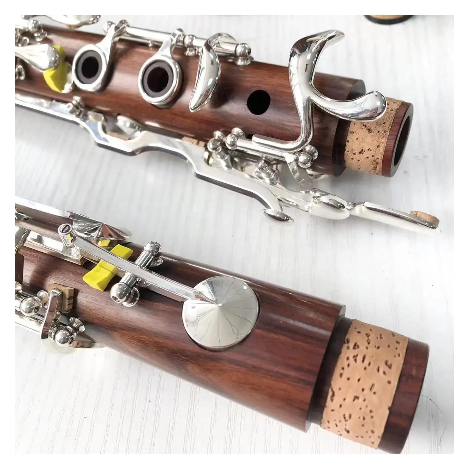 clarinetto Clarinetto professionista che suona il clarinetto G