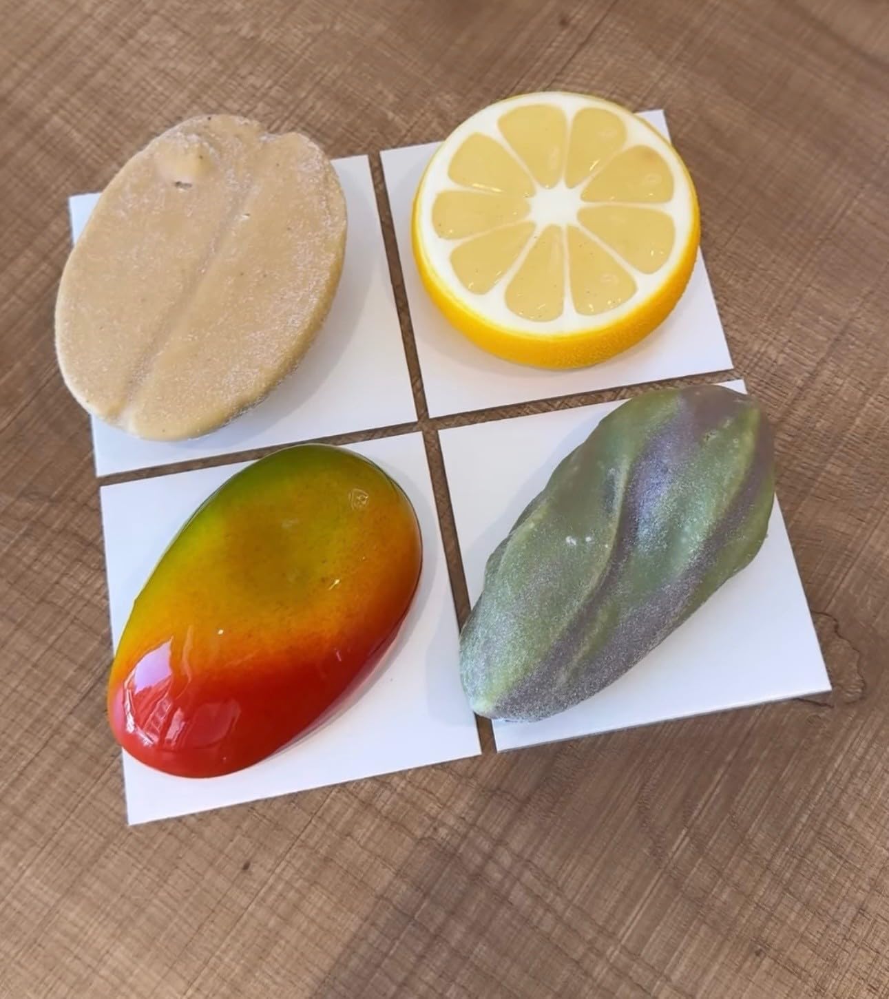 Supporto per torta - Quadrato bianco/bianco verniciato, 8 x 8 cm, spessore 1800 g, senza linguetta (200)