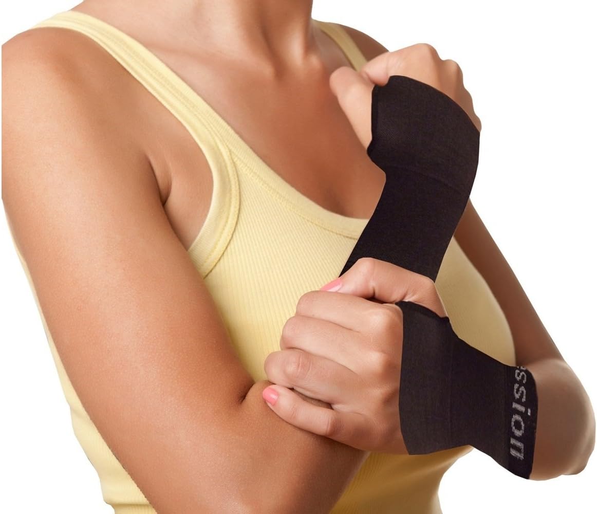 Copper Compression Recovery Wrist Sleeve, Guaranteed Highest Copper Content. This Wrist Support/Brace Helps with Symptoms of Carpal Tunnel, RSI, Arthritis, Tendonitis, Sprains (Medium)