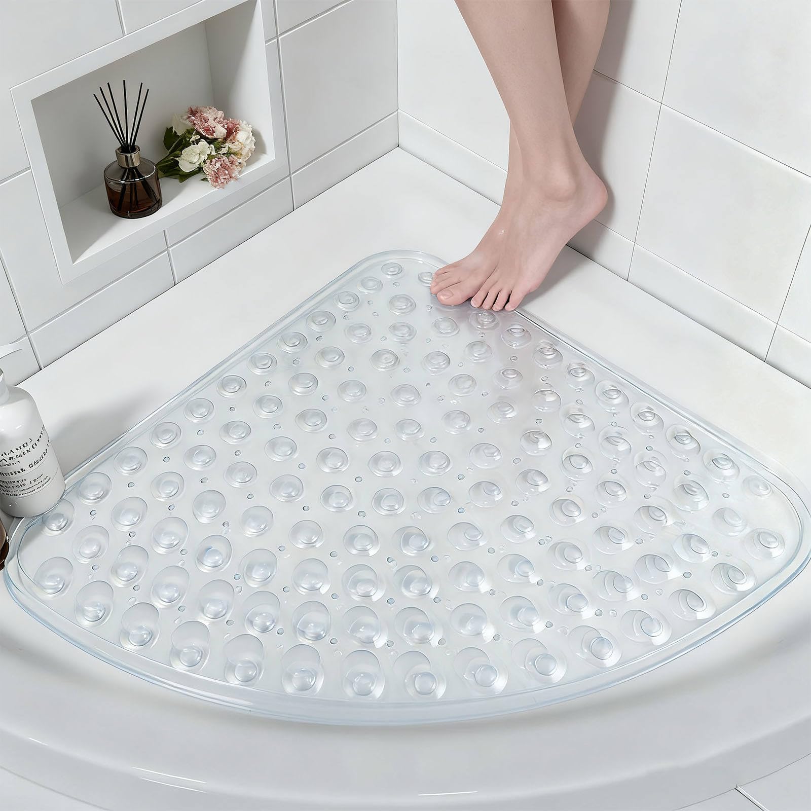 Corner Shower Mat Non Slip Anti Mould, 54 x 54 cm Rubber Quadrant Shower Mat for Inside Shower, Triangular Shower Mats with With Suction Cups and Drain Holes, Curved Bath Mat for Wet Room (Clear)