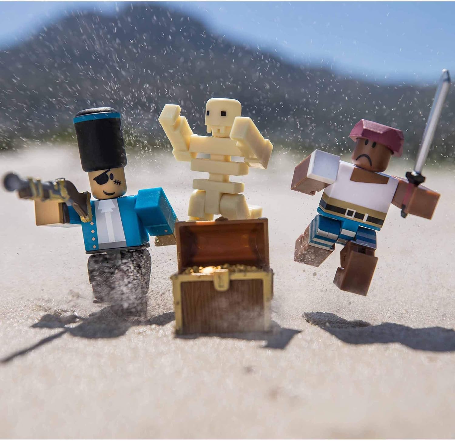Roblox Action Collection - Cannoneers: Battle for Jolly Island Game Pack [Includes Exclusive Virtual Item]