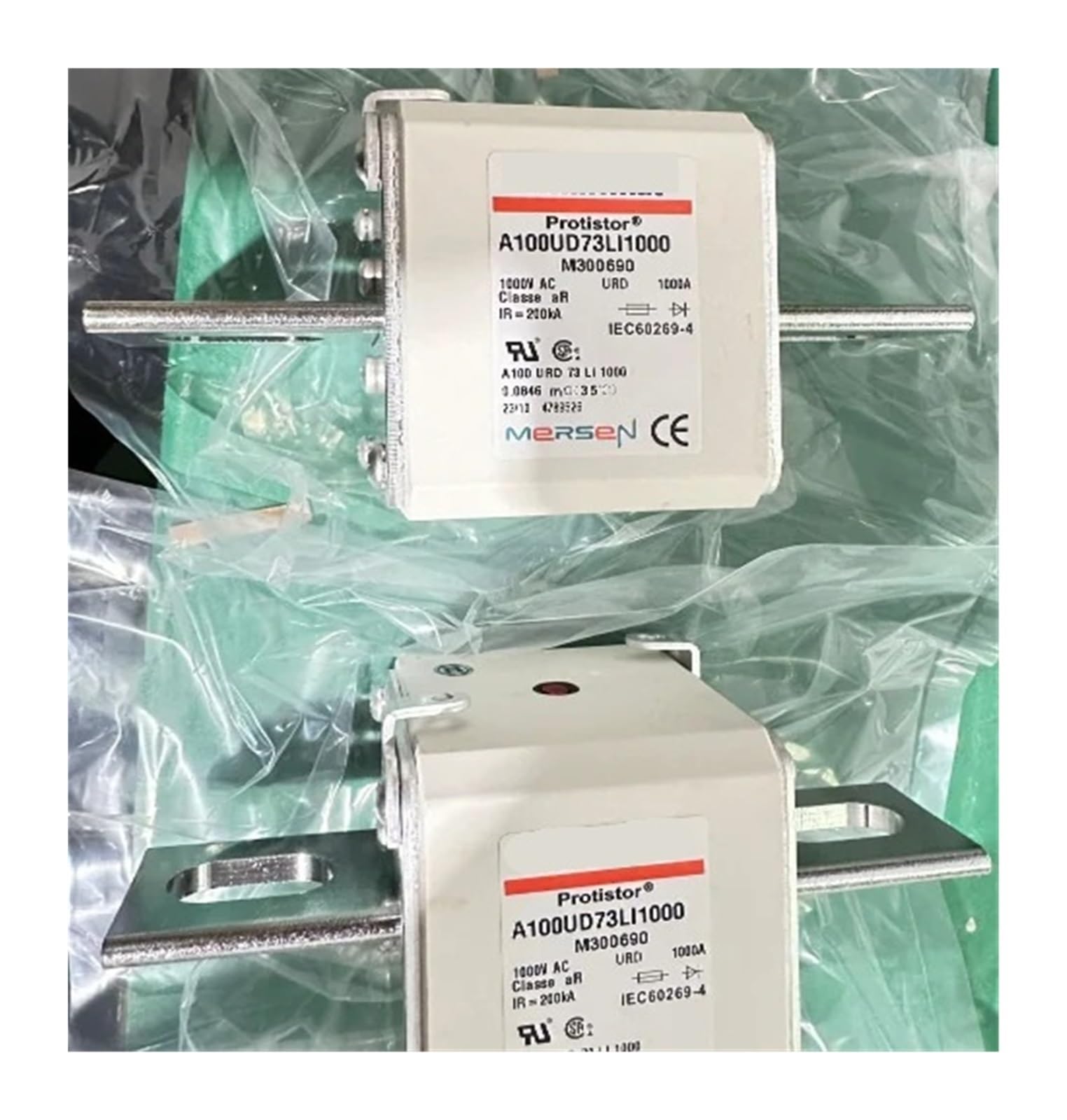 Fusible A130UD73LI500 F300684 pour éviter les pannes et protéger vos variateurs de puissance