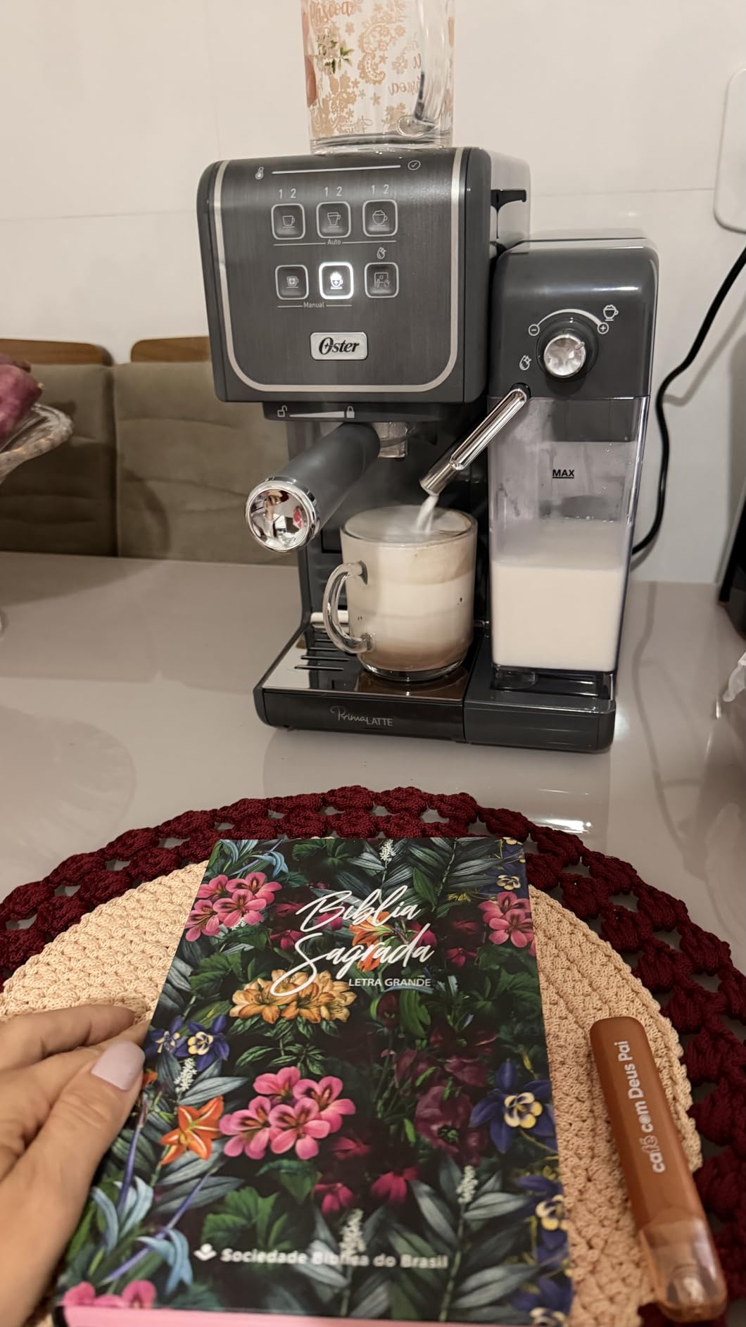 Foto adicional enviada por comprador da Oster PrimaLatte Touch Red