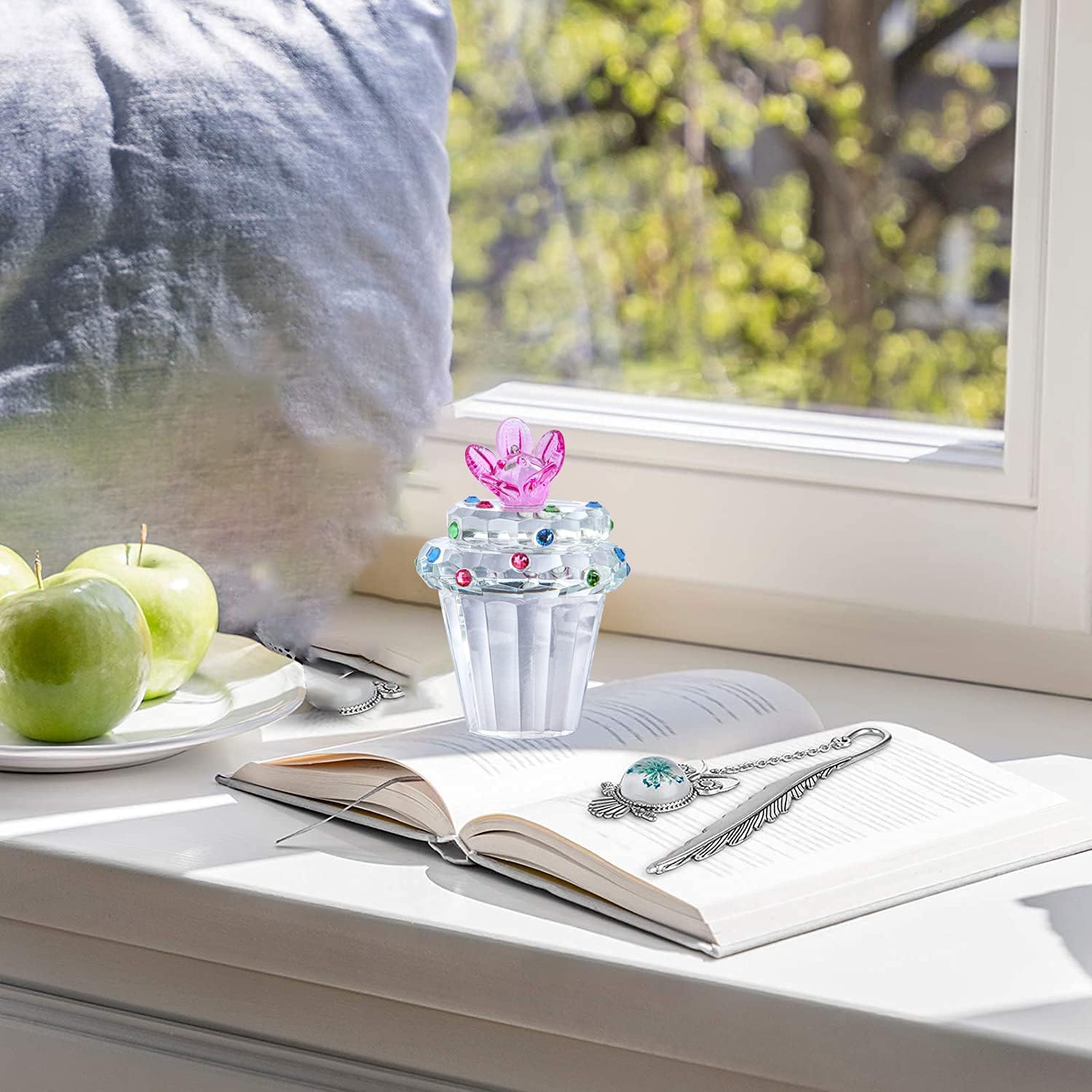 H&D 2.2 Inch Cute Crystal Cupcake with Pink Flower Decor Collectible Figurine Gift for Wedding, Event, Birthday Party : Home & Kitchen