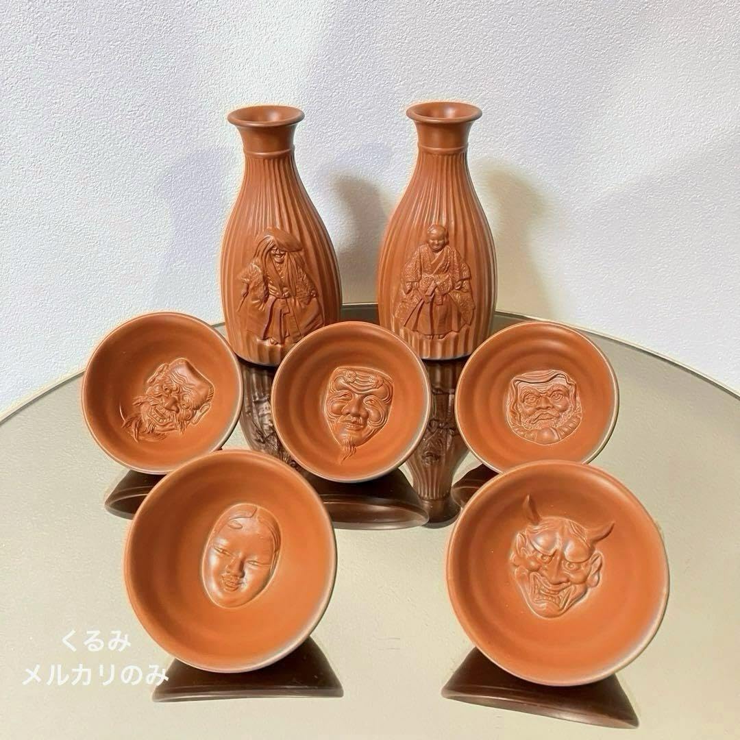 常滑焼 朱泥 酒器揃 『般若』『おかめ』 Amazon.co.jp: 常滑焼 朱泥 酒器揃 『般若』と『おかめ
