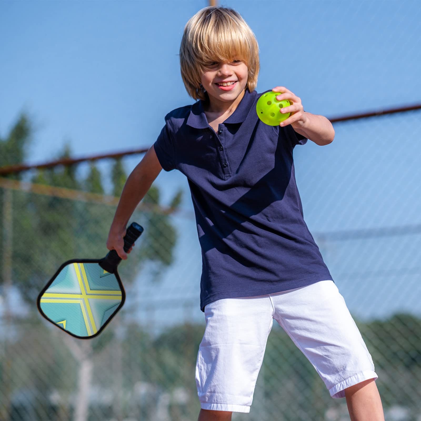 PATIKIL Pickleball Pagaie Set con 4 Premium Legno Pickleball Racchette con Cuscino Impugnatura, 4 Pickleball Palle, 4 Raffreddamento Asciugamani e Borsa Per Uomini Donne