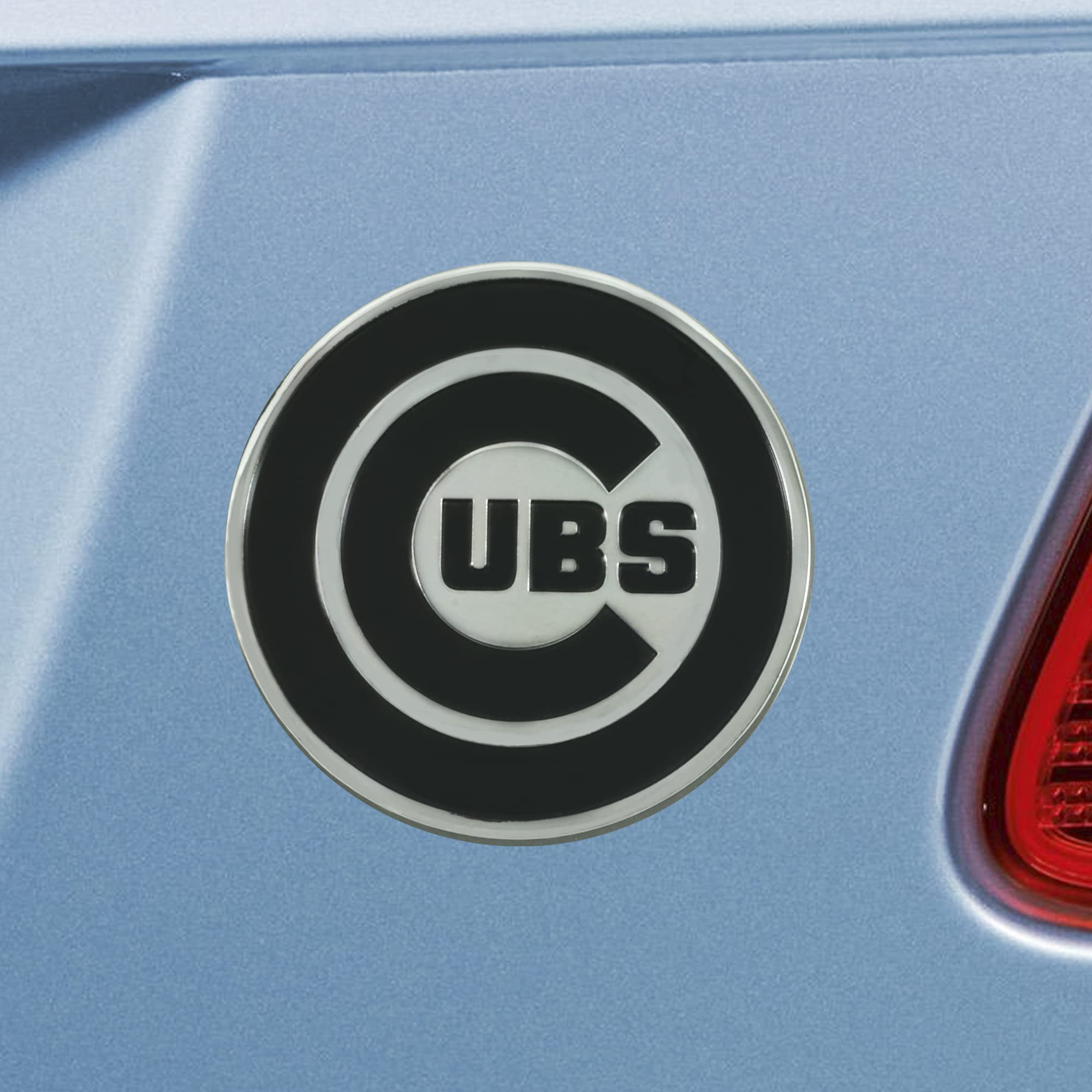 FANMATS 26539 Chicago Cubs 3D Chrome Metal Auto Emblem
