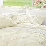 Queen Set de confort Beige - Ultra Soft Boho Pintuck Cream Down Ensemble de literie alternative pour toutes les saisons, 3 Pièces Ensemble de lit en pli de pinceau léger et chaud avec couverture de couettes, 2 Étagères (90"x90")