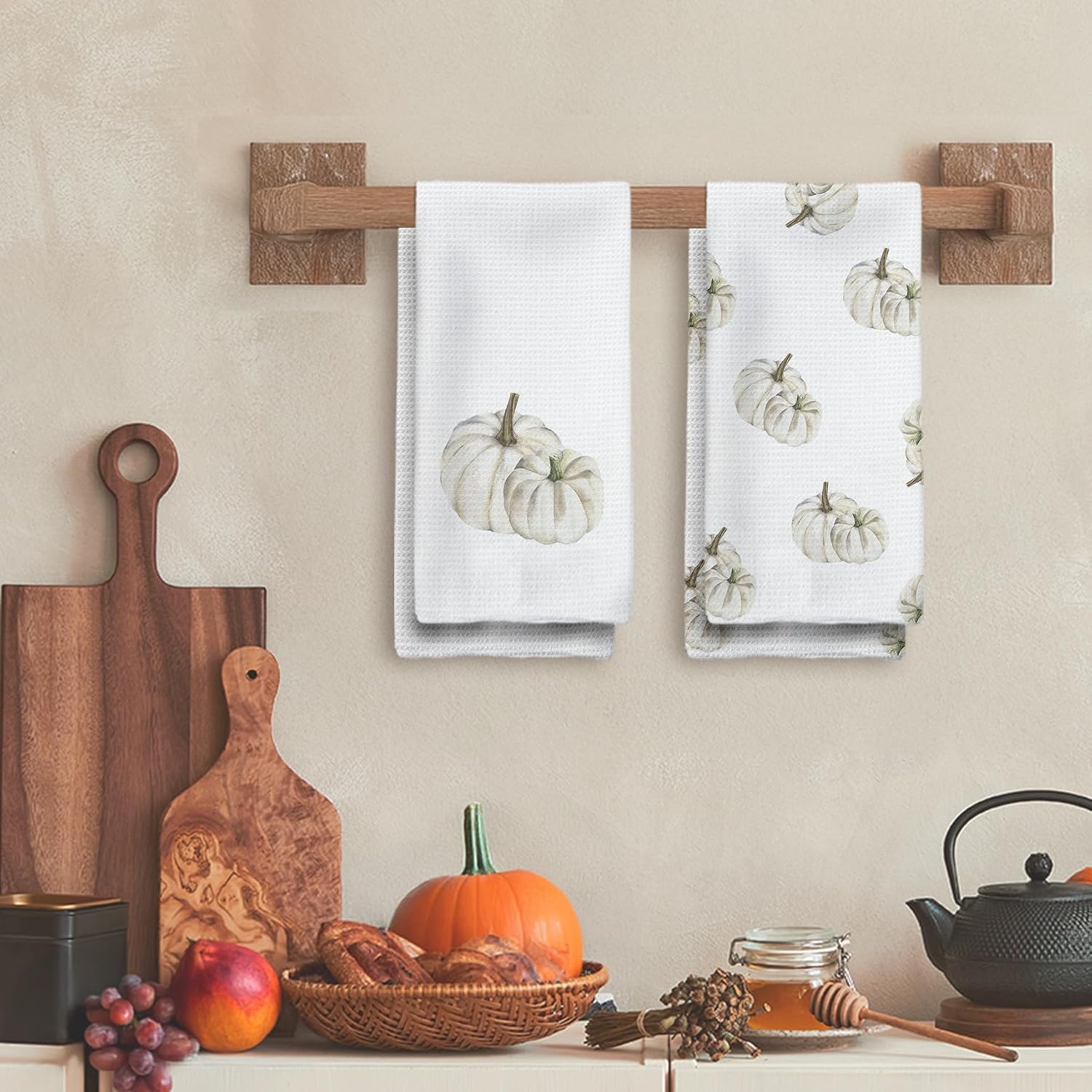 Fall Kitchen Towels Set of 2, White Pumpkin Decorative Hand Towels for Bathroom, Autumn Dish Towel Dishcloths Tea Towel for Kitchen, Farmhouse Fall KitchenBathroom Decor, 16x24in
