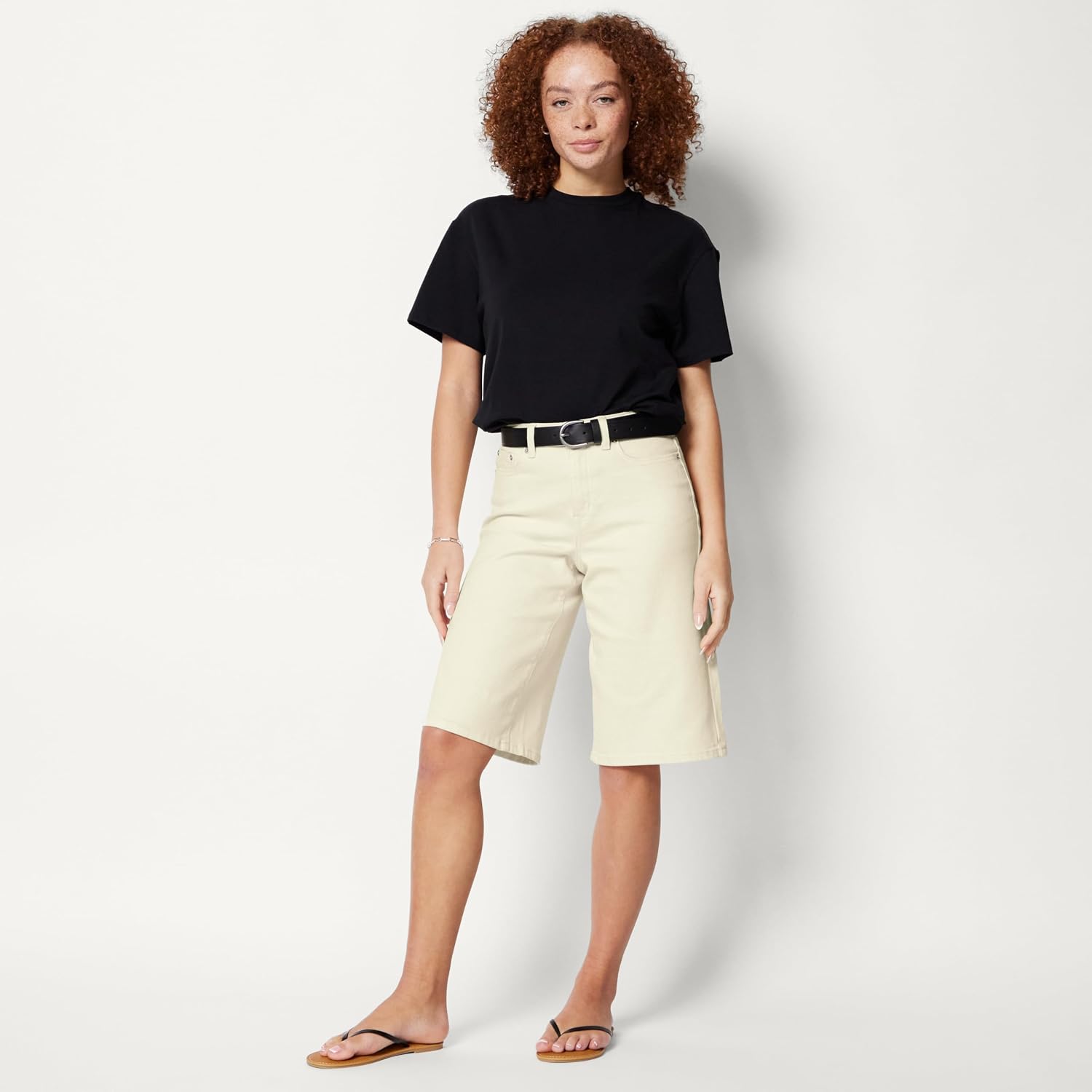 Amazon Essentials Women's Relaxed-Fit Mid-Rise Long Jean Shorts