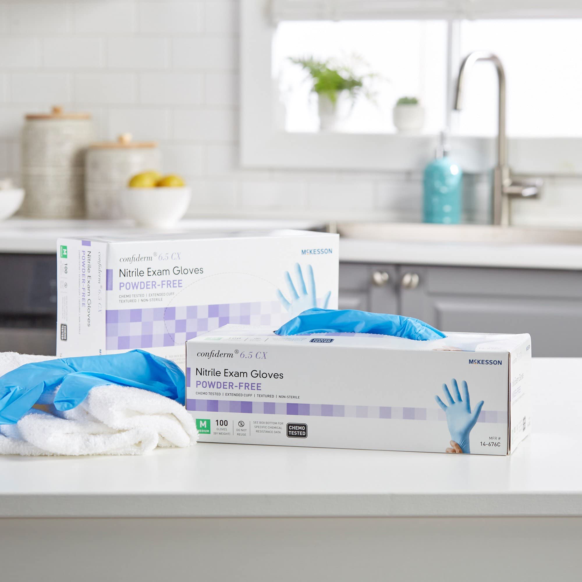 McKesson Confiderm 6.5CX Nitril-Untersuchungshandschuhe, latexfrei, Chemo-getestet, unsteril, Blau, 100 Stück, 1 Box