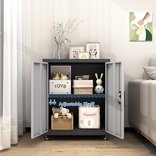 Vista 101 de GREATMEET Armarios de garaje con ruedas, armarios de almacenamiento de garaje negros con puertas y estantes ajustables, armarios de almacenamiento