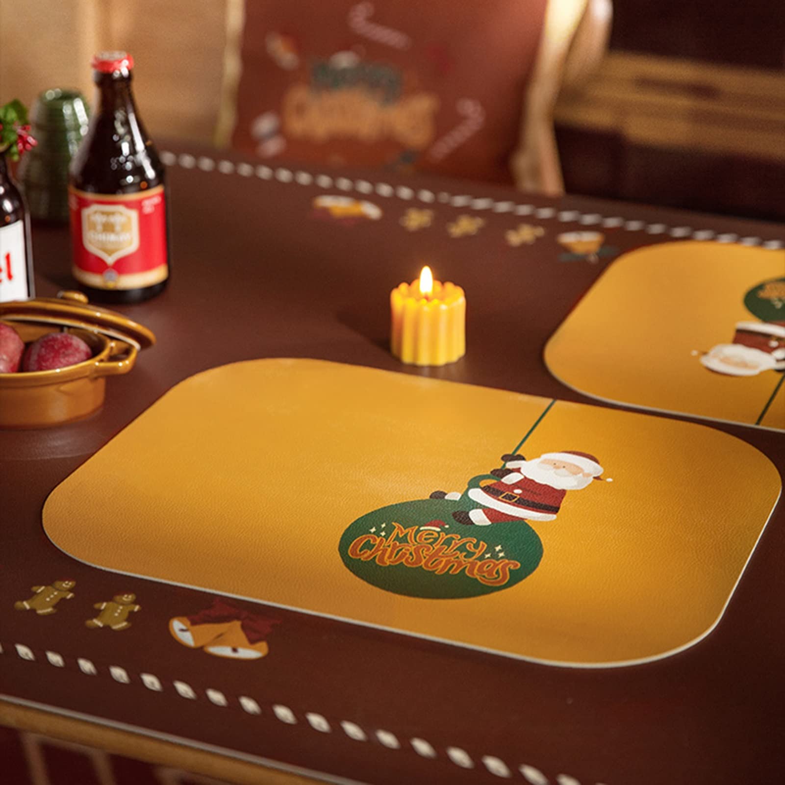 RENRUIRUI- Set De 6 Sets De Table De Noël, Sets De Table En Cuir PU Avec Motif Père Noël, Antidérapants, Résistants À La Chaleur, Faciles À Nettoyer Sets De Table Pour Table À Manger, Jaune