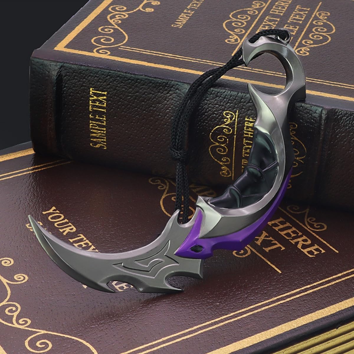 Blade Less Game Figurine Artwork Model with Leather case