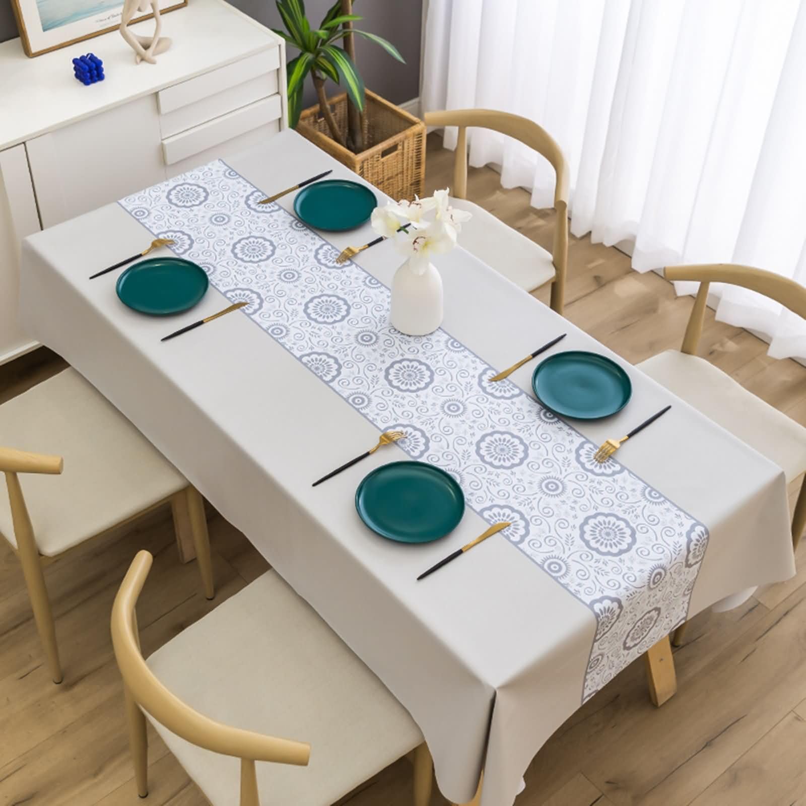 Nappe PVC 140x140 carrée imperméable anti taches à motifs fleurs Beydodo pour table et pique-nique
