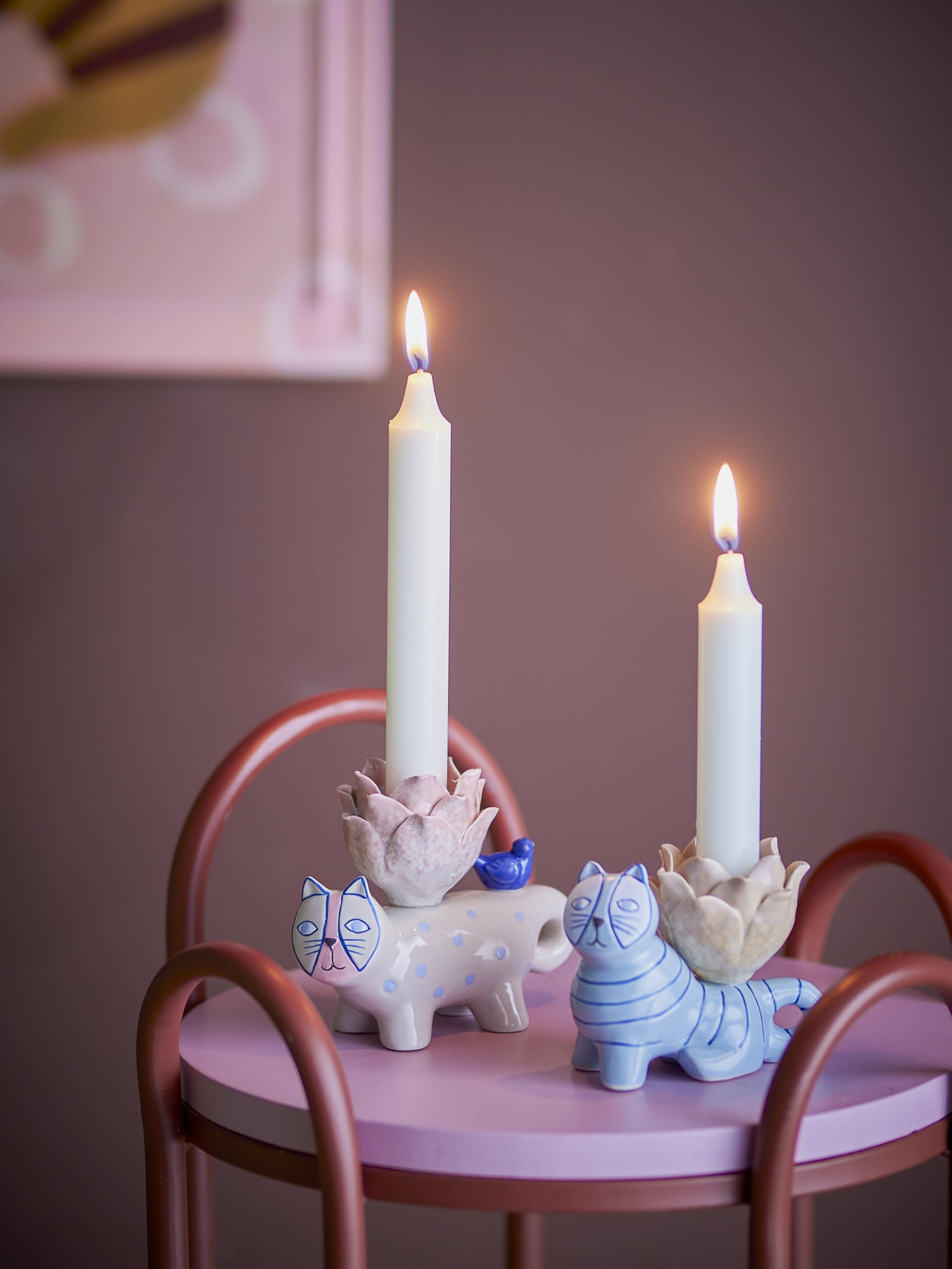 Bloomingville Kerzenhalter Missy 2er Set Katzenfiguren in Mehrfarbig - handbemalte dekorative Kerzenhalter aus 100% Steingut mit blütenförmigen Oberteilen, L9.5xH8xB6.5 / L12xH10xB6.5cm