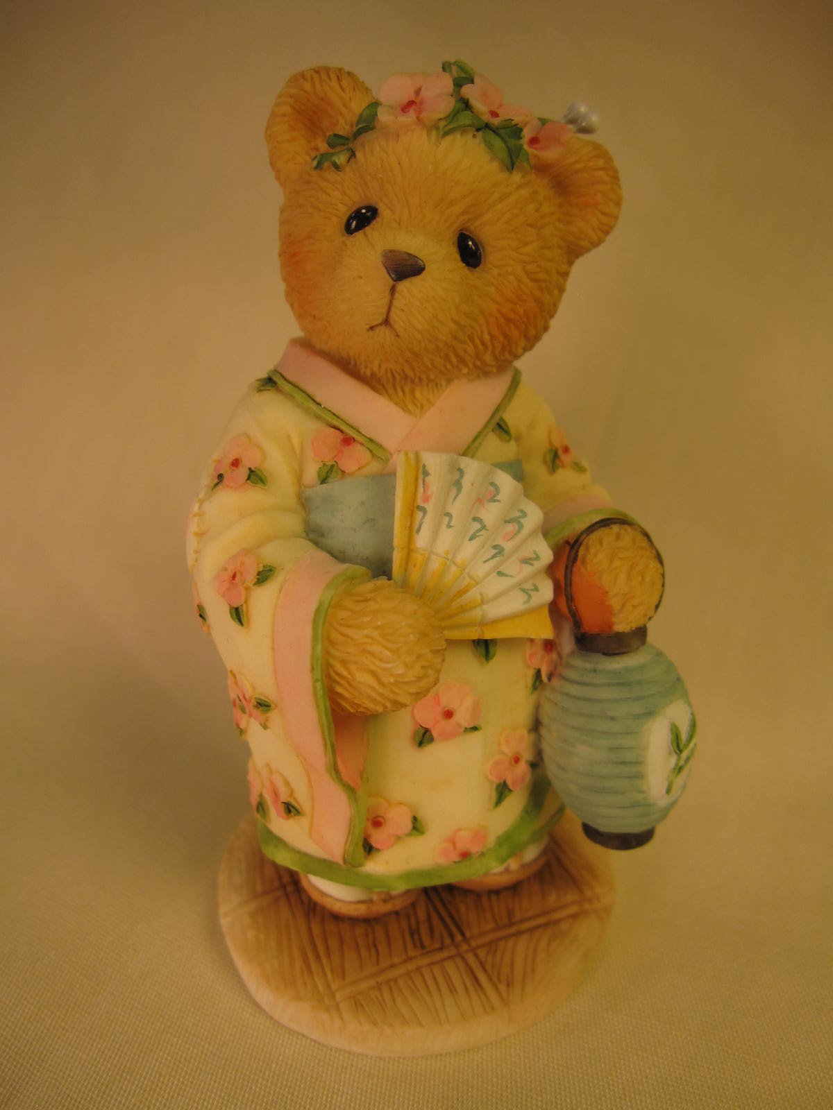 Amazon.com: Cherished Teddie Machiko (Japan) Love Fans