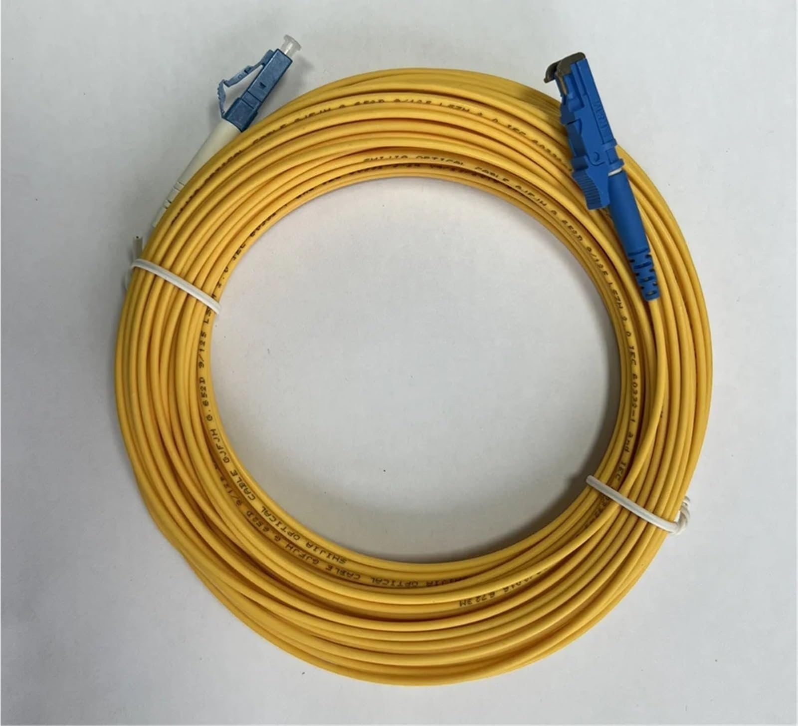 Kabel krosowy światłowodowy 1 M-100 M LC FC ST A SM SX Simplex 5-100 m Pojedyncze włókno E2000 /A (40M 1 szt., E2000 UPC-ST)