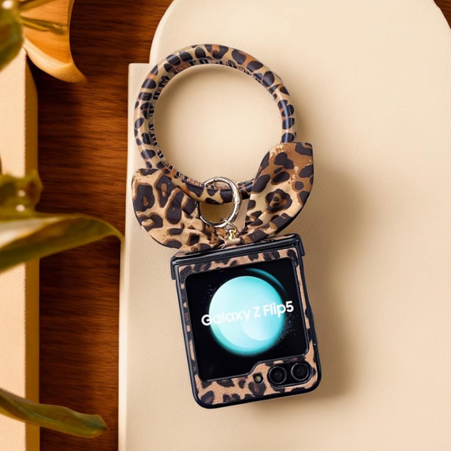 Z Flip 5 Case, Leopard Print Fashion Rugged Phone Case with Hinge Protection & Chain & Ring, 360 Degree Protection & Shock Absorption