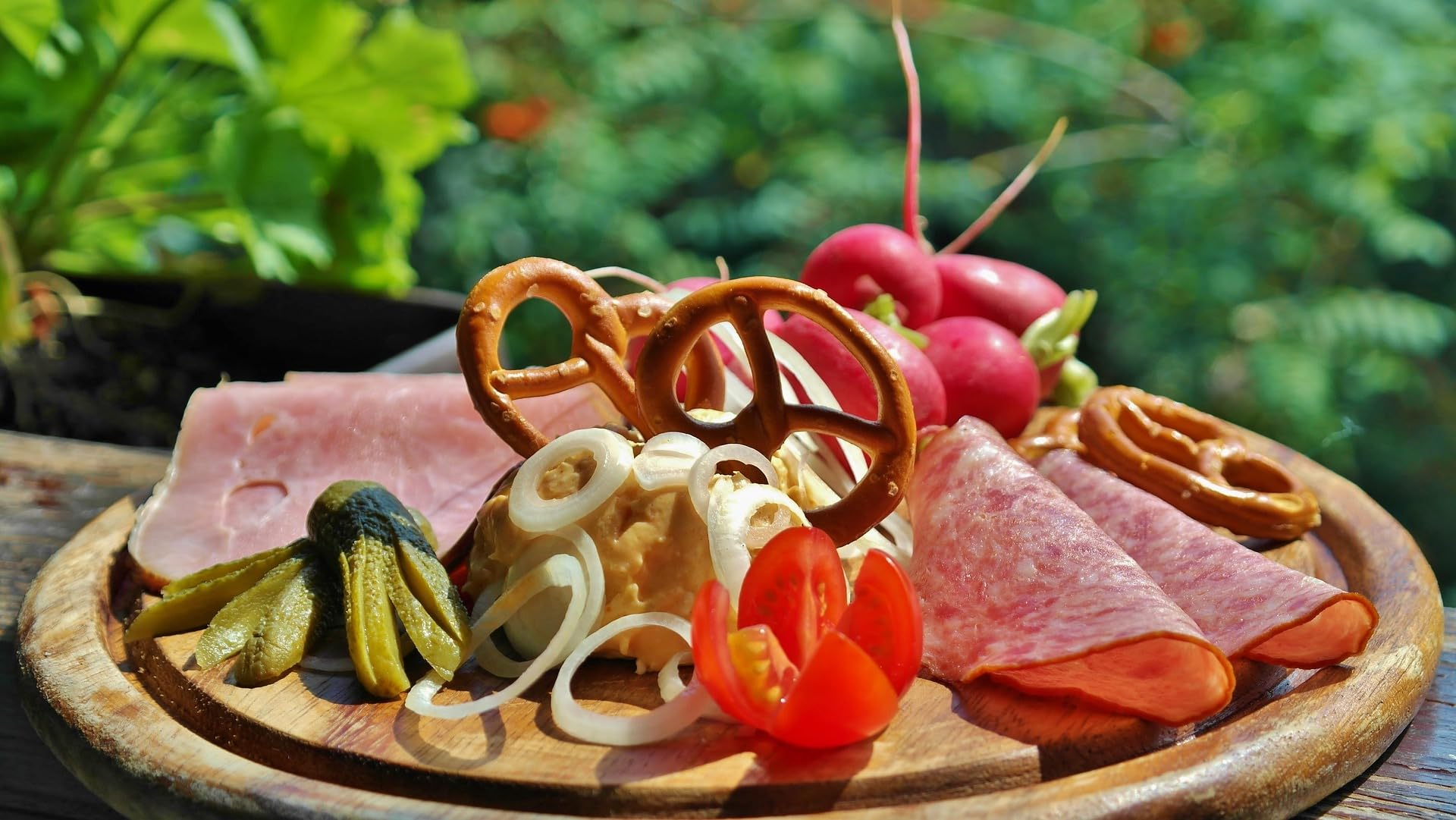 Hausmacher Wurstpaket Brotzeit Set | Leberkäse | Kalbfleisch-Leberwurst geräuchert | Bierschinken | Teewurst | Käse 975 g