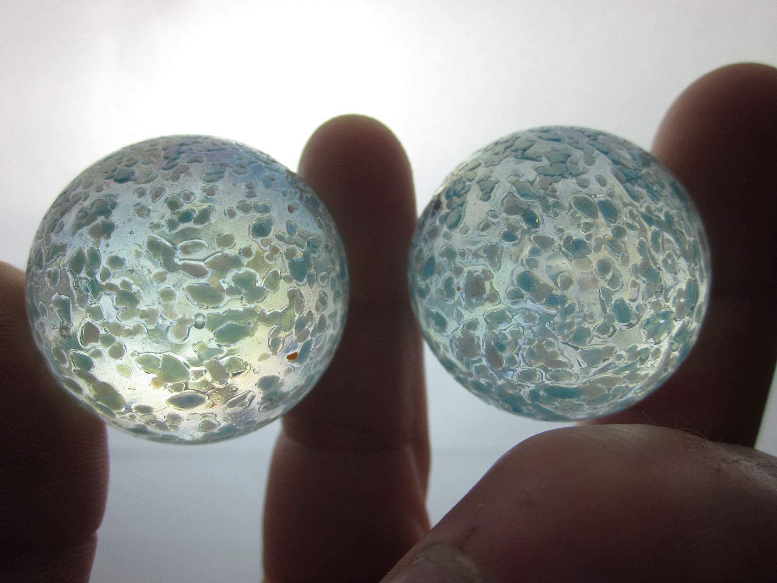 Big Game Toys Set of 2 Snowflake 35mm Boulder Translucent Iridescent Sparkle Speckle Glitter Large Shooter Solid Glass Marbles Home Decor/Vase Filler/Aquarium