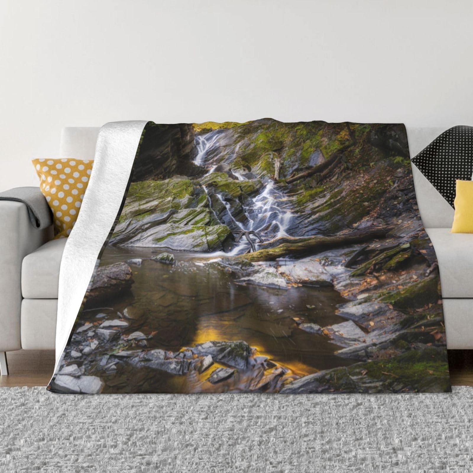 Couverture en flanelle légère Rocky Stream 127x101 cm pour canapé
