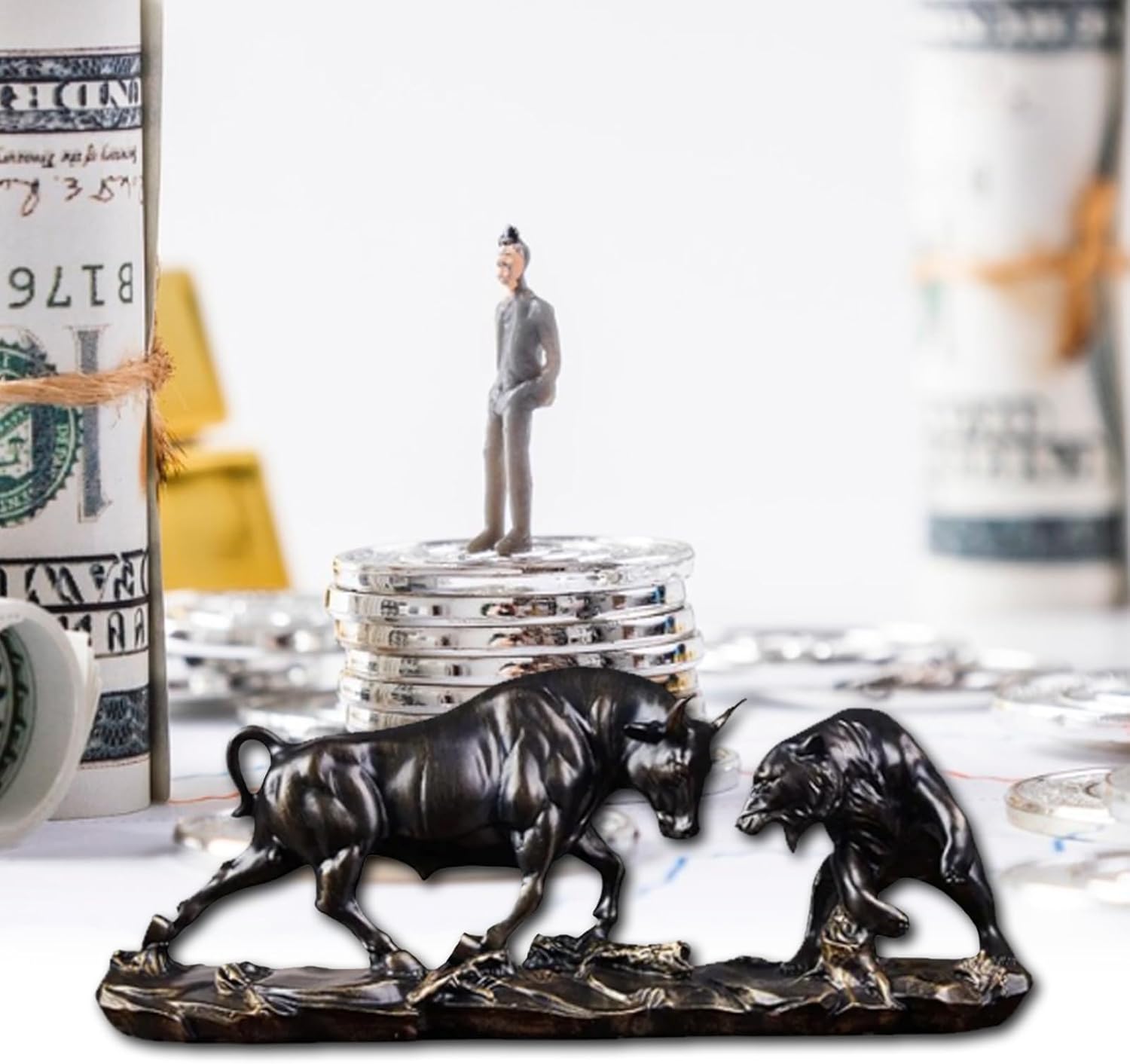 Wall Street Stock Market Charging Bull Thrusting Bear Figürü-Soyut