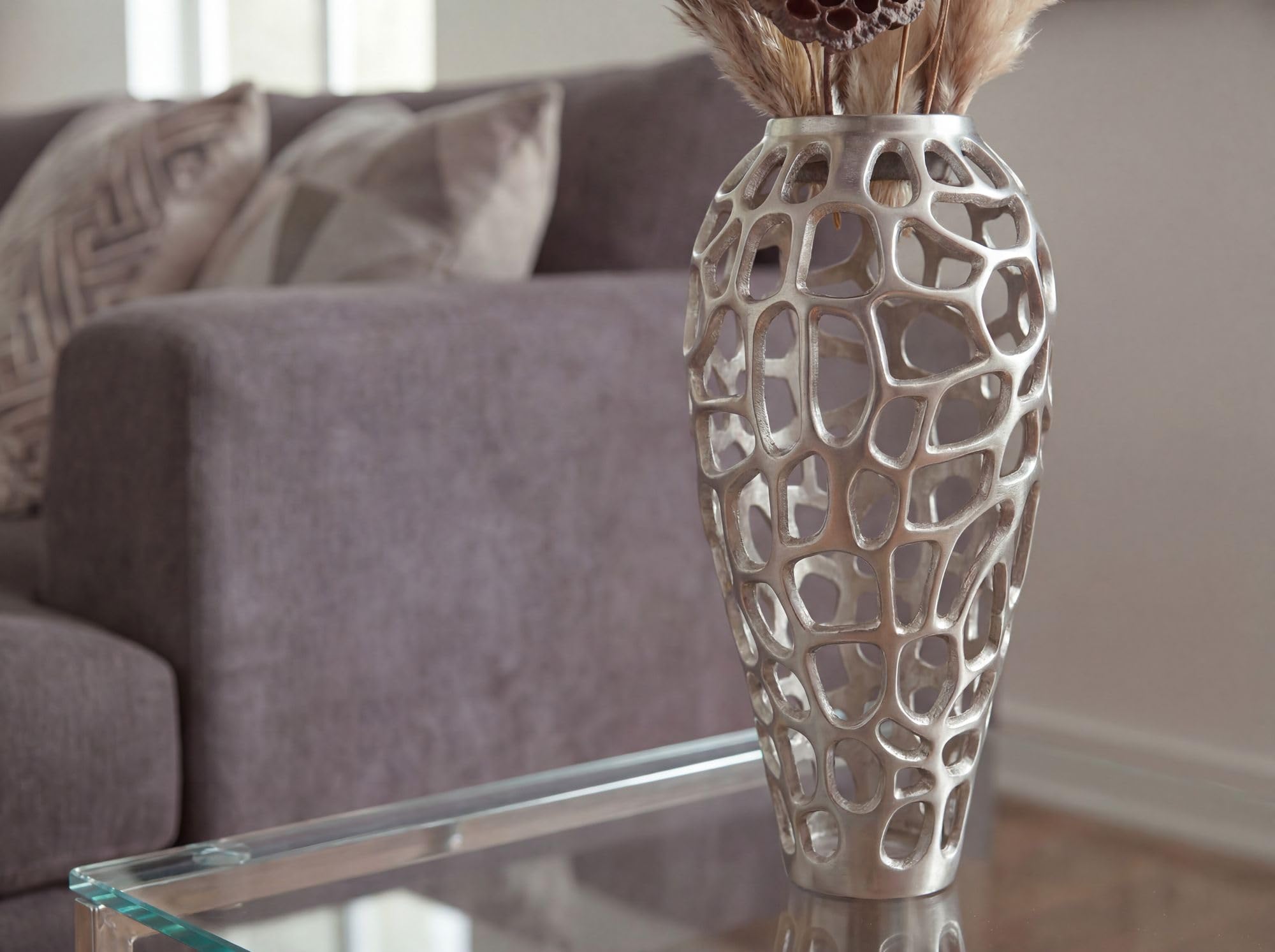 WOHNLING Bodenvase 19x19x45 cm Aluminium Silber, Standvase Skulptural | Blumenvase groß für Trockenblumen und Pampasgras, Dekovase Metall schlank, Vase XXL handgefertigt, jedes Stück ein Unikat