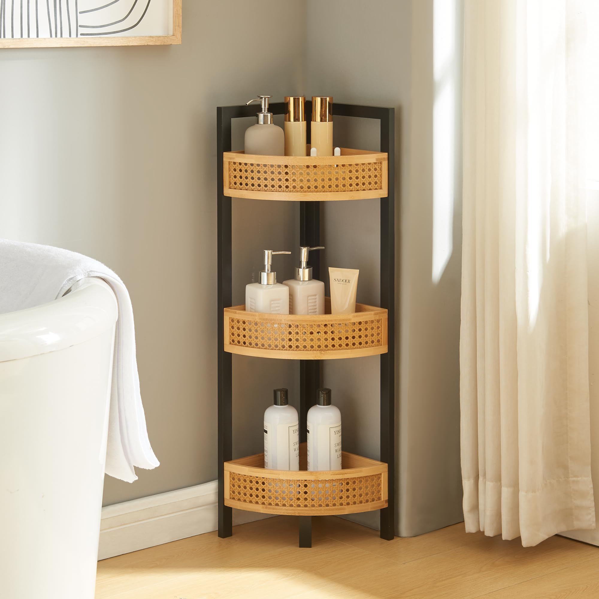 [en.casa] Scaffale Angolare da Terra Mobile Basso a 3 Ripiani in Bambù con Bordi Alti Frontali Decorativi Effetto Rattan Angoliera per Soggiorno Ingresso Bagno Cucina 80x23x23 cm Nero/Naturale