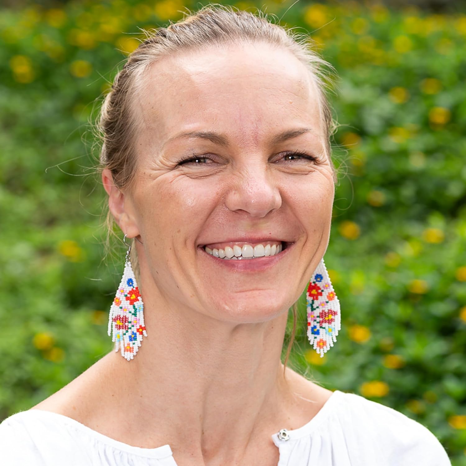 Floral Seed Bead Fringe Earrings for Women – Carmen De Viboral Colorful Boho Beaded Dangle Earrings – Handmade by Embera Bead Project – Lightweight, Hypoallergenic Jewelry