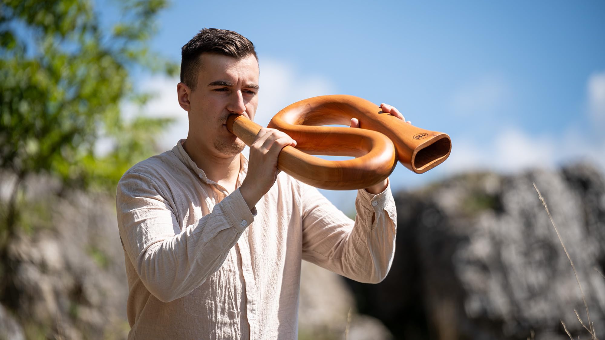 Sonic Energy Didgeridoo en S – instrument de voyage – accordé en Do – acajou, naturel (DDPROFSC)