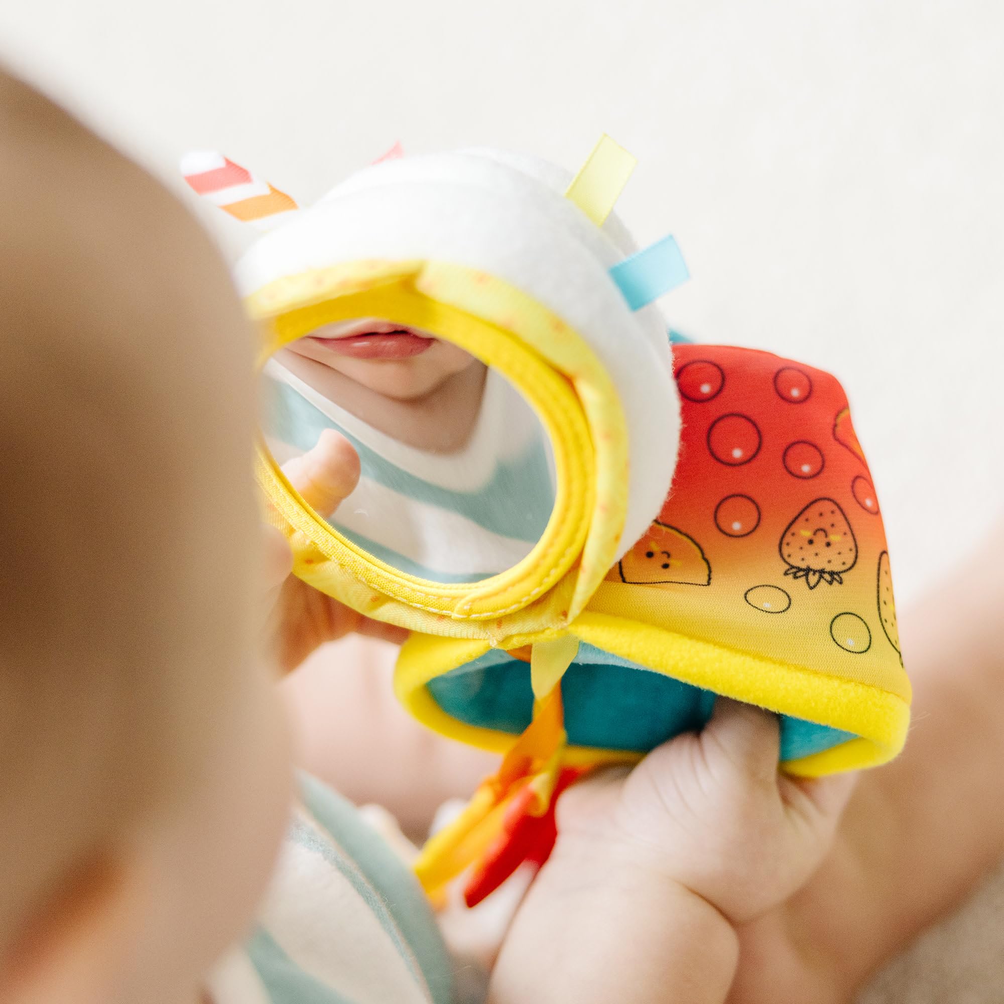 Melissa & Doug Multi-Sensory Bubble Tea Take Along Clip -On Sensoryczna zabawka dla niemowląt i małych dzieci | 0+ | Prezent dla chłopców lub dziewczynek