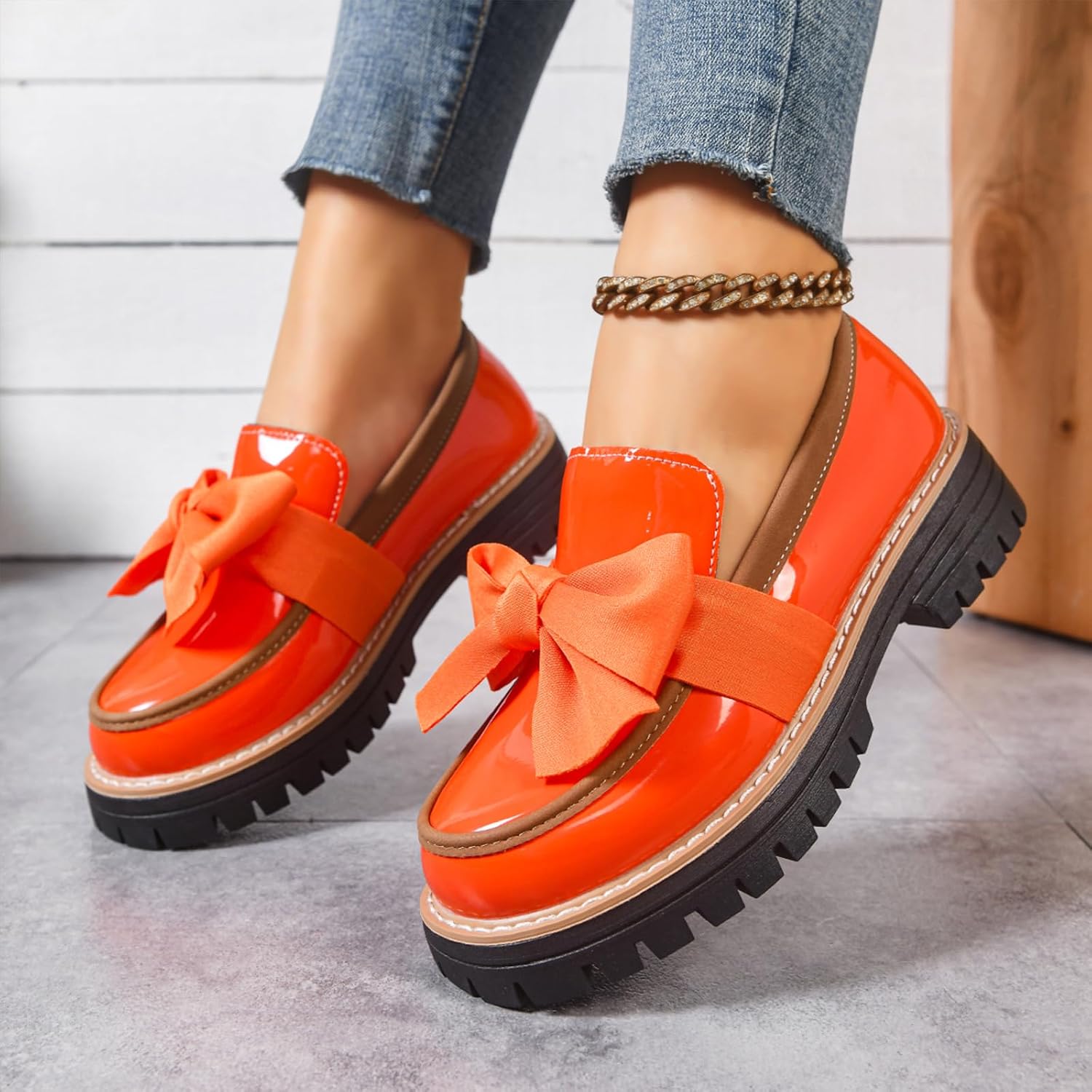 Women's Patent Leather Bowknot Chunky Platform Loafers Elegant Round ToeThick Sole Non-Slip Lug Sole Casual Dress Shoes for Office Business Work Everyday Wear