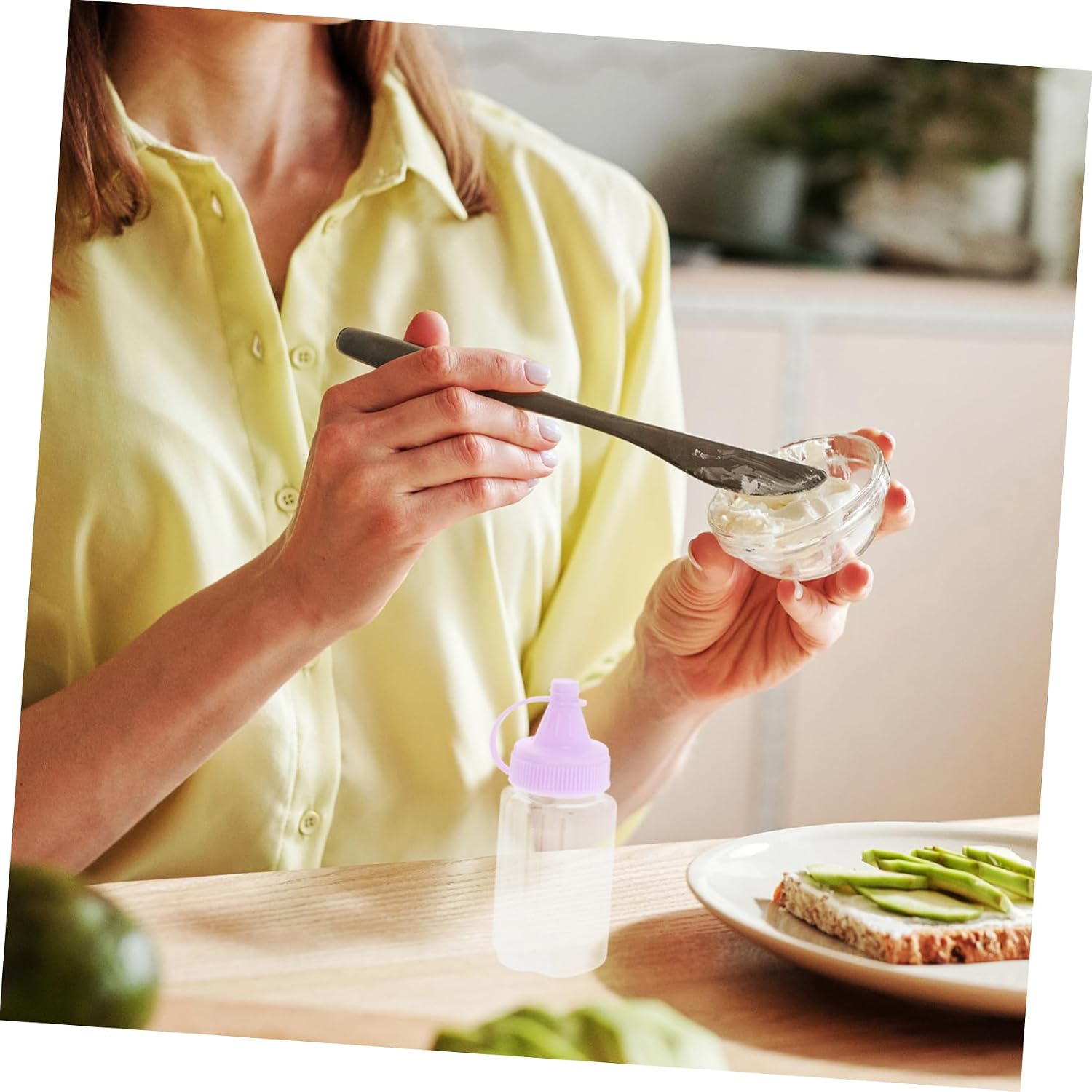 4pcs Sauce Bottles Squeeze Condiment Bottles Salad Dressing Container Ketchup Mustard image 3