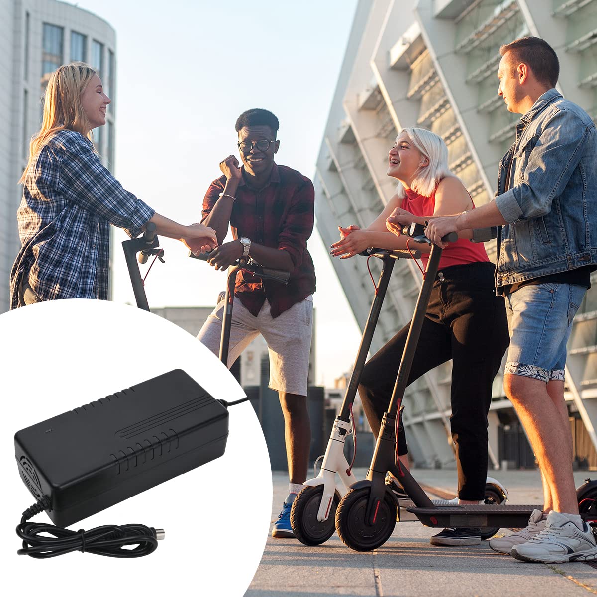 Caricatore Monopattino Elettrico, 42V 2A Adattatore di Alimentazione Caricabatteria Universale con connettore RCA (8 mm), Caricabatteria per Batteria al Litio da 36 V per Xiaomi
