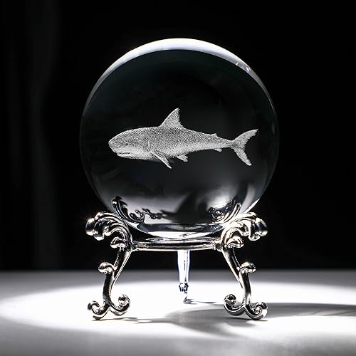 Miniatura 4 de HDCRYSTALGIFTS Bola de cristal de tiburón grabada con láser 3D con soporte de 2.362 in de vidrio, figuras de animales marinos, adornos de bolas
