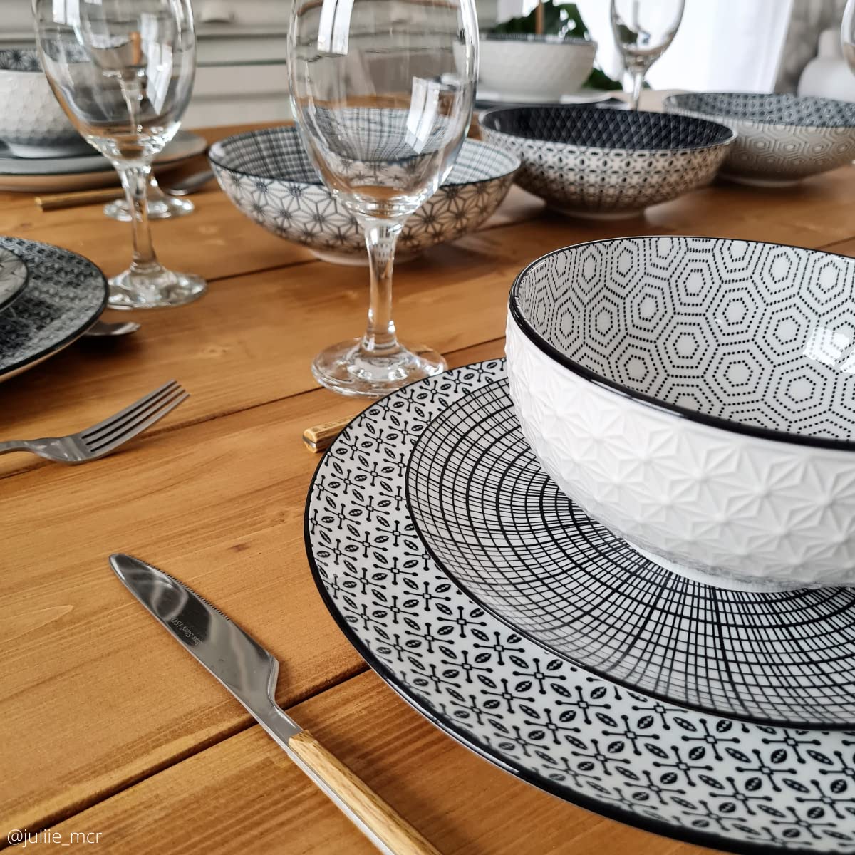 Artime - Lot de 6 Grandes Assiettes Noires et Blanches, Vaisselle avec Motifs, Assiettes Plates en Porcelaine, Assiettes Adaptées au Lave-vaisselle et Micro-onde