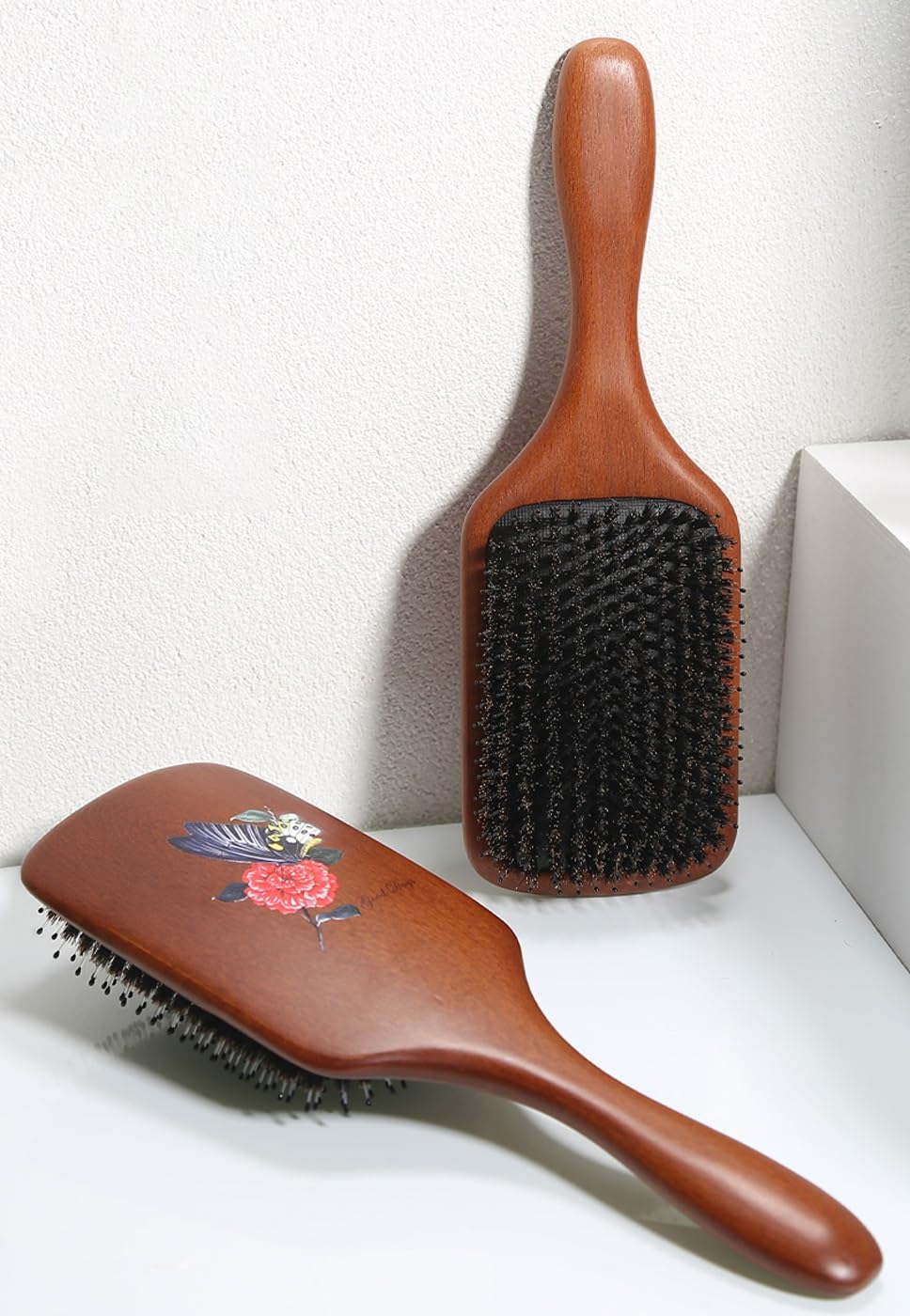 Cepillo for el cabello, cepillo de cerdas de jabalí for mujeres y hombres, cepillo de cerdas naturales suaves for cabello fino y fino, restaura el brillo y la textura