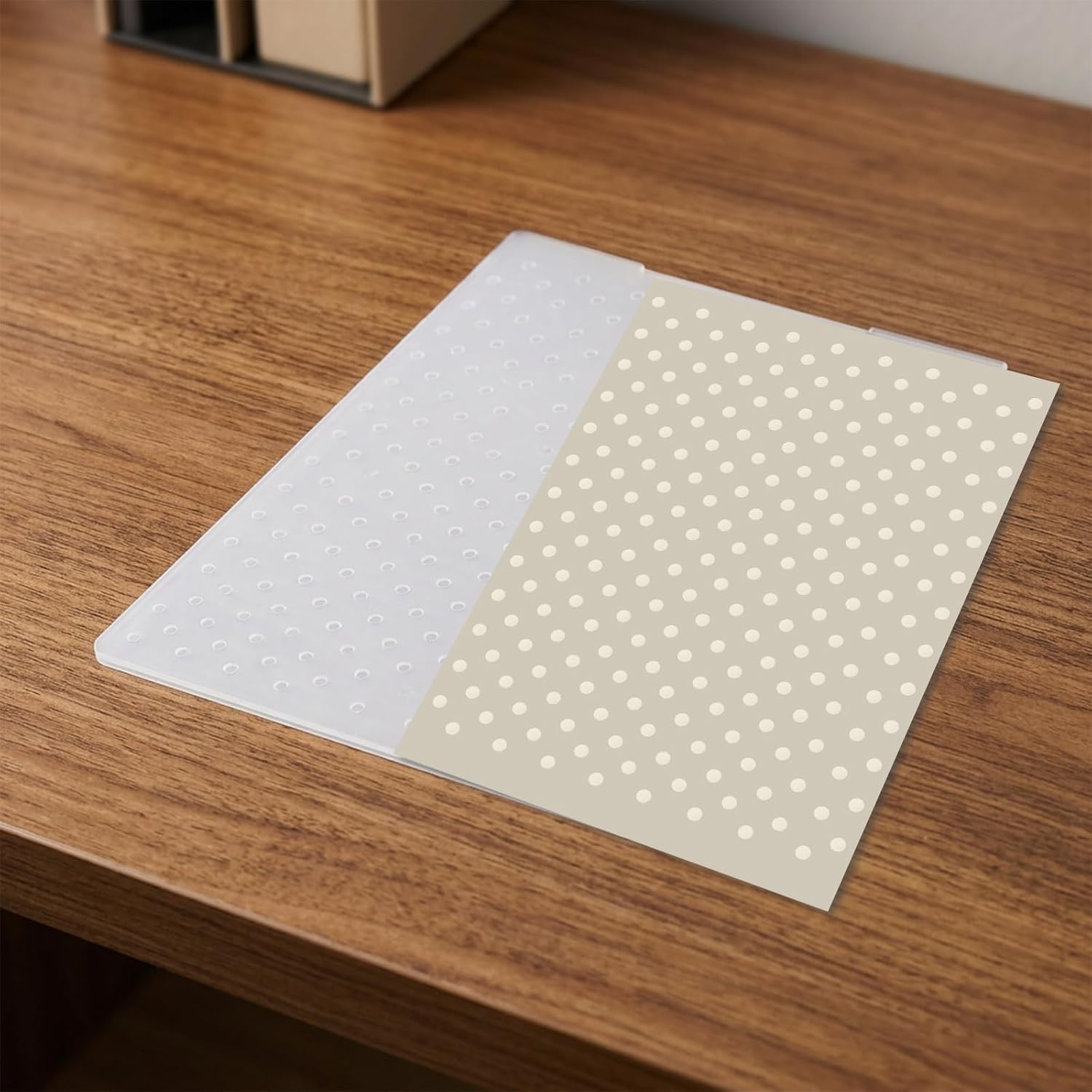 Embossing Folder for Card Making, 5.71 x 4.13 Inches PP Plastic Textured Impressions Embossing Folders for Scrapbooking Paper Crafts (Little Dots)