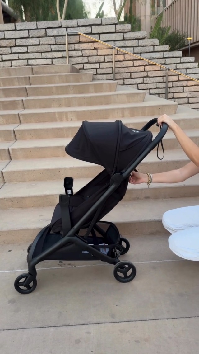 Amazon.com : Bugaboo Butterfly 2 Car Seat Adapters  One-Click Infant Car  Seat Adapter for Maxi-COSI, Nuna PIPA, Clek & Cybex  Easy Click-and-Go  Travel System Attachment  Butterfly 2 Only : Baby