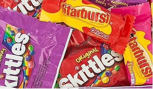 SKITTLES & STARBURST - Surtido de dulces masticables de tamaño divertido, contiene 4 variedades de sabor afrutado, 255 unidades (paquete de 1)