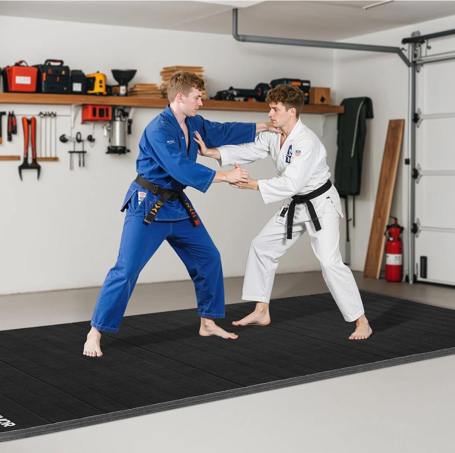 VEVOR Wrestling Mat, Martial Arts Thick Mat for Home Gym Exercise, PVC or Inflatable Training Mats with Circles,for Gymnastics, Tatami, Jiu Jitsu BJJ MMA Judo, Black