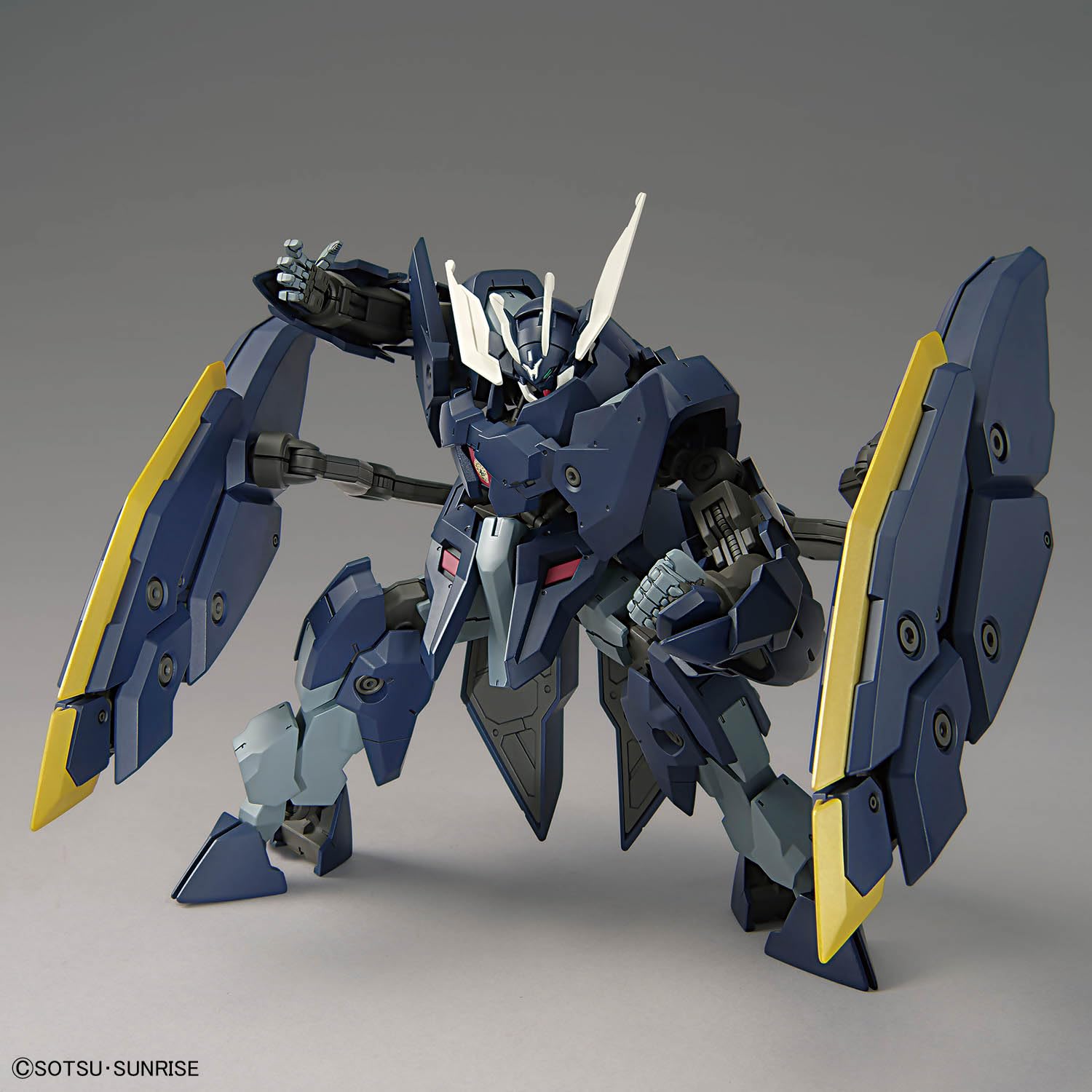 Bandai Spirits HG Mobile Suit Gundam Gundam Zagan - Tuta per orfani a sangue di ferro, scala 1:144, modello in plastica con codice colore