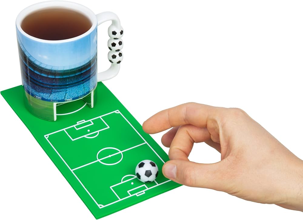 Winkee Tasse Football Avec Jeu Intégré – Mug Fun Pour Les Fans De Foot Et L'Euro, 300 Ml De Plaisir !