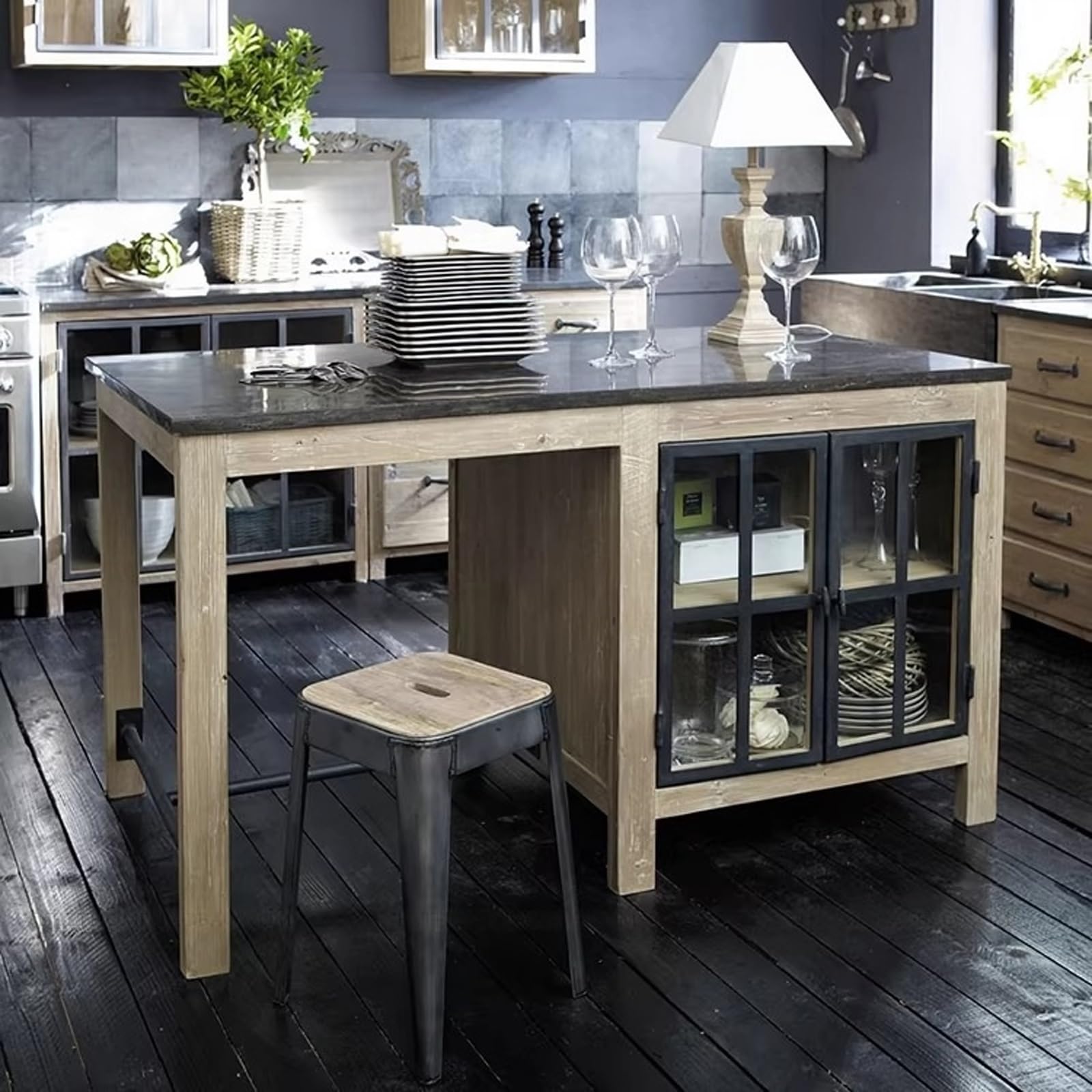 Isola da cucina con piano in pietra, tavolo da preparazione indipendente e mobiletto portaoggetti, elegante soluzione di archiviazione per chef domestici e intrattenimento