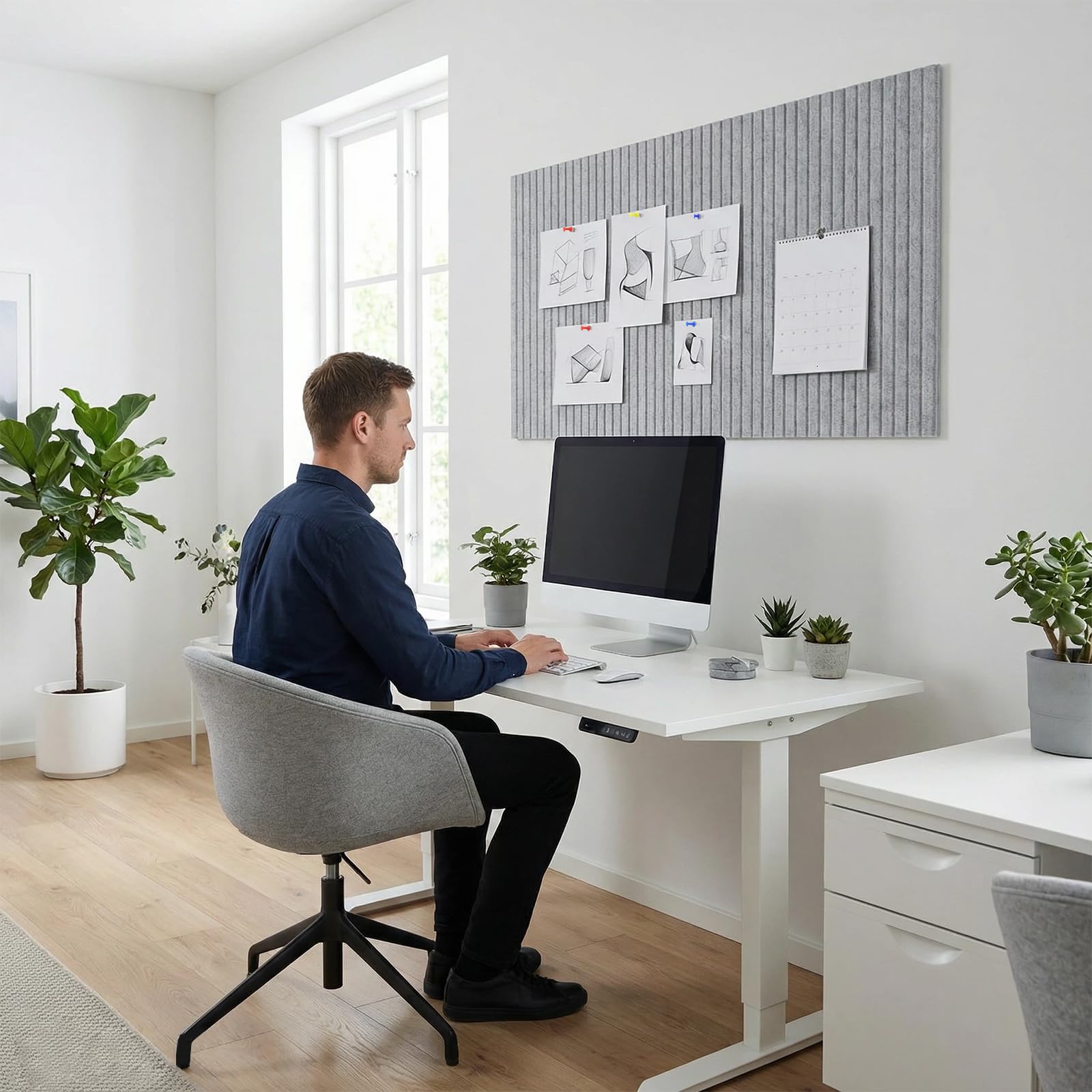 Corcho de Pared Fieltro Adhesivo 90 x 60 cm Tablero de Corcho con 35 Tachuelas 0,9 cm de Grosor para Decorativa Hogar Escuela Oficina (Gris Claro)