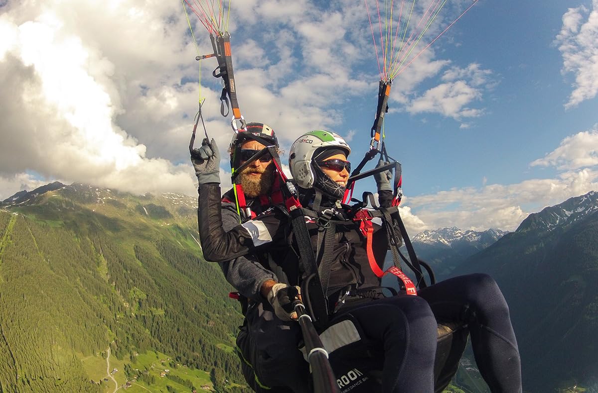 JOCHEN SCHWEIZER Geschenkgutschein: Gleitschirm Tandemflug Schruns